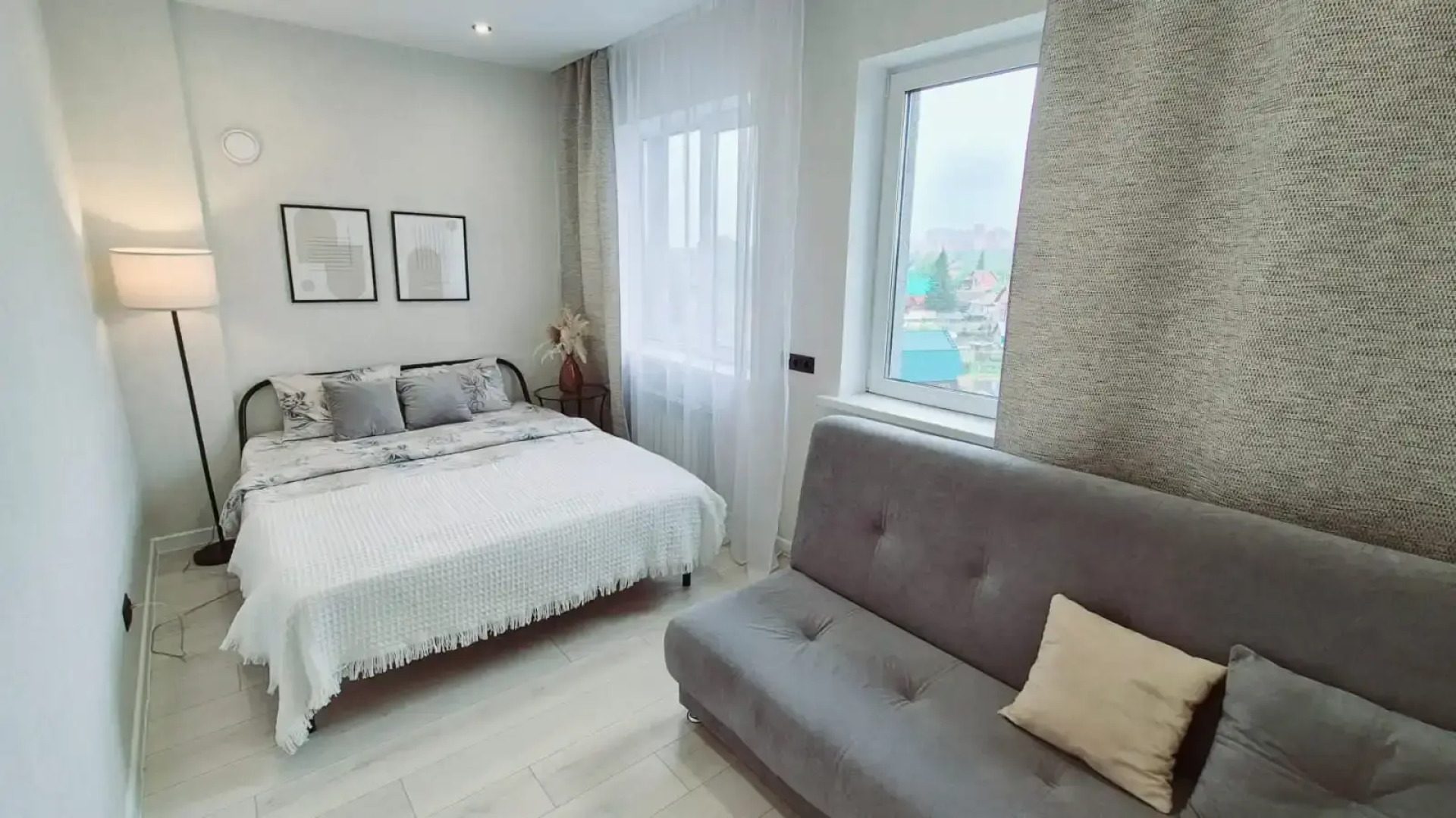 Апартаменты SleepNsk Красивая Трешка Около Аквапарка