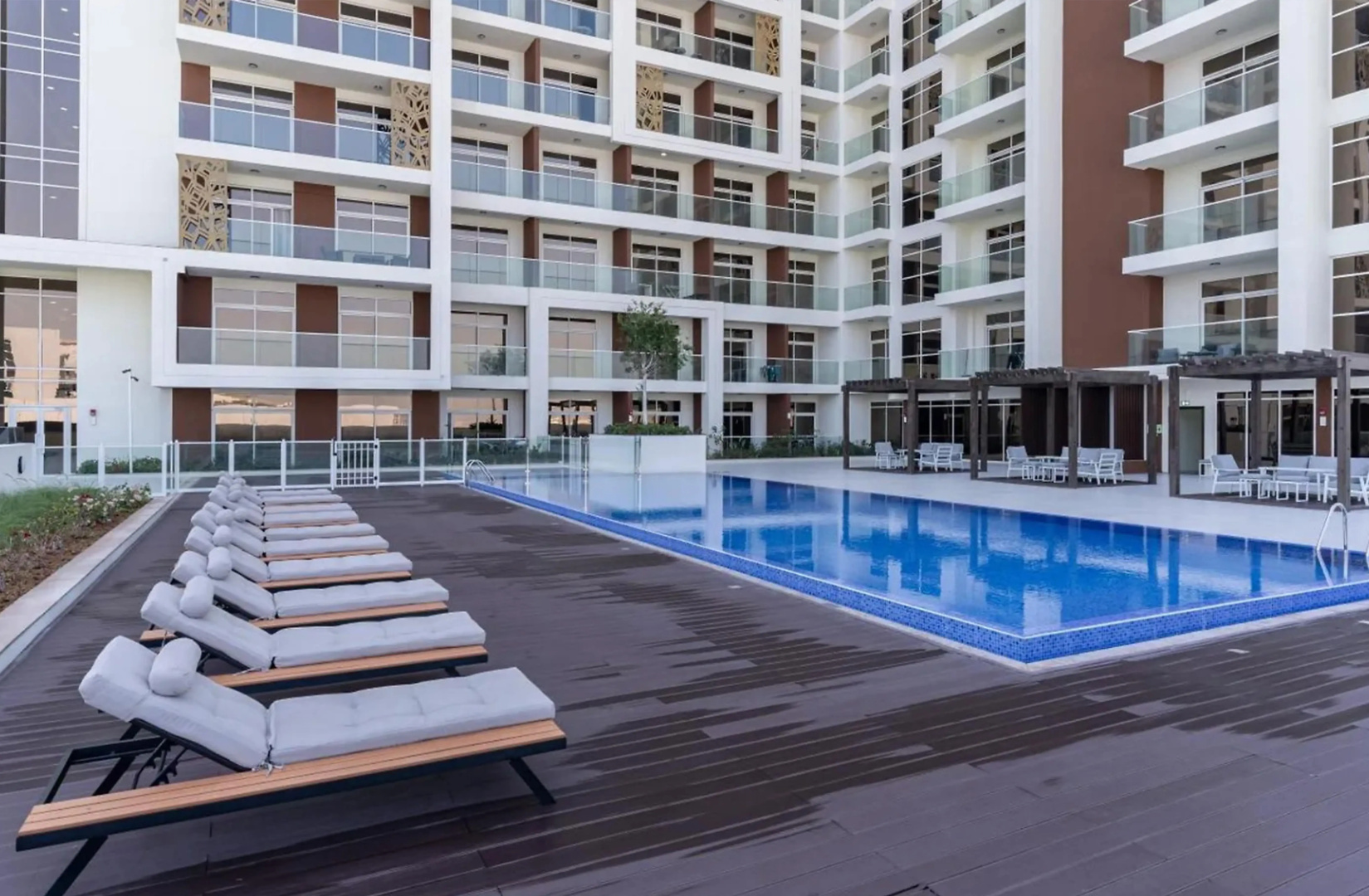 Apartments Elite Lux Holiday Homes - Jewelz Residences Studio in Arjan