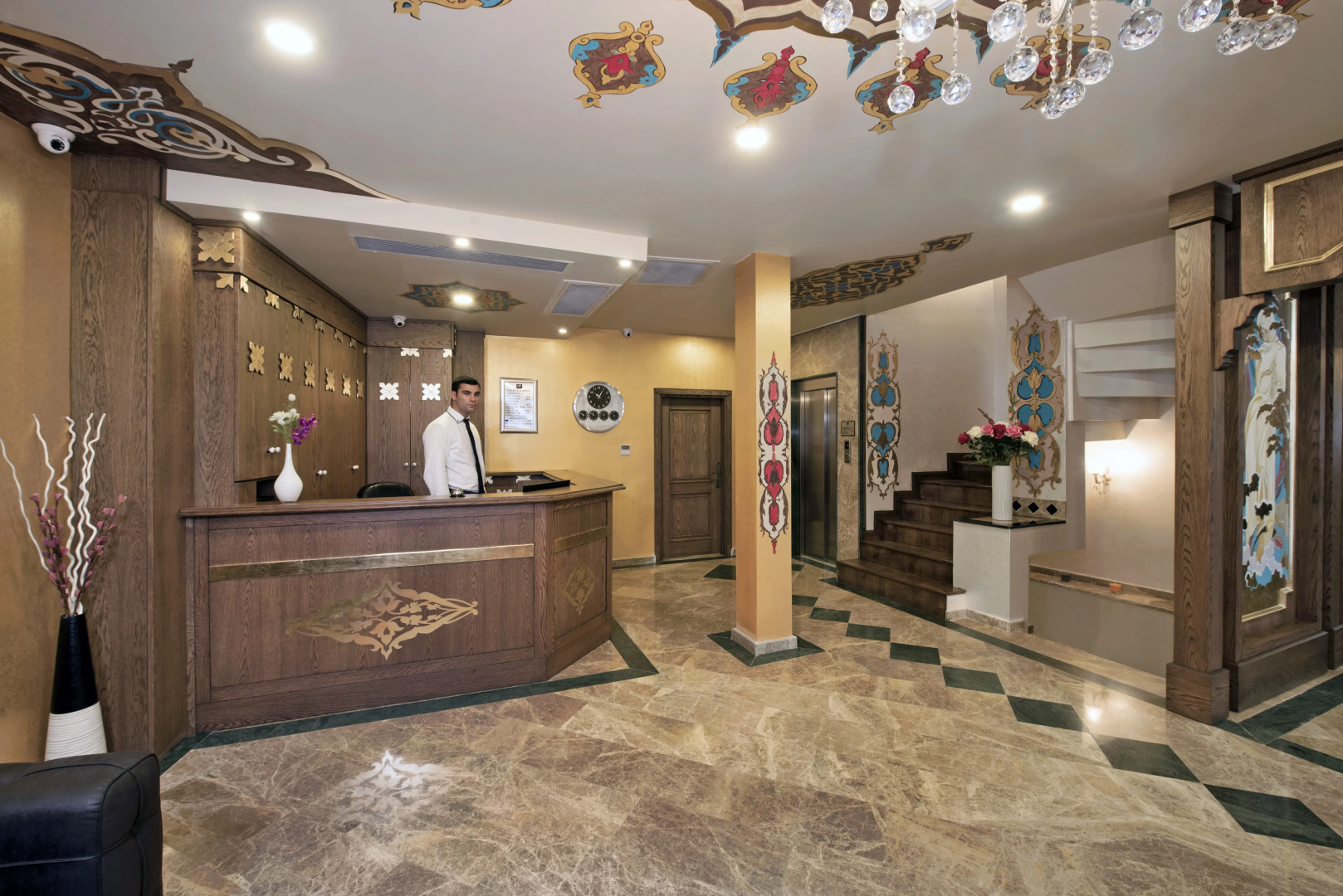 Отель Perapolis