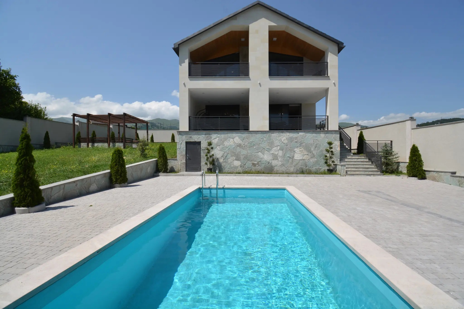Вилла Dilijan Aqualin Villa