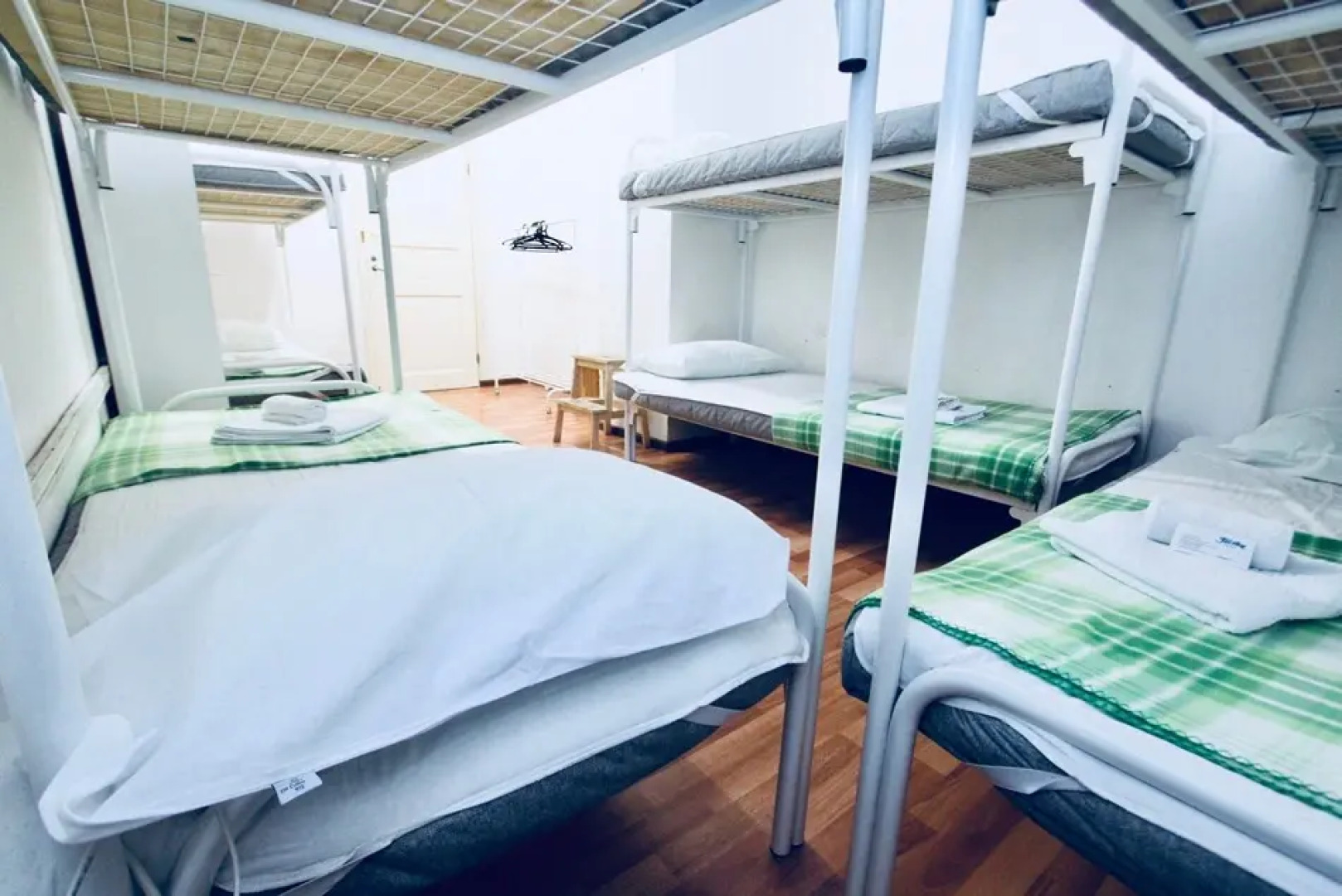 Хостел Гости