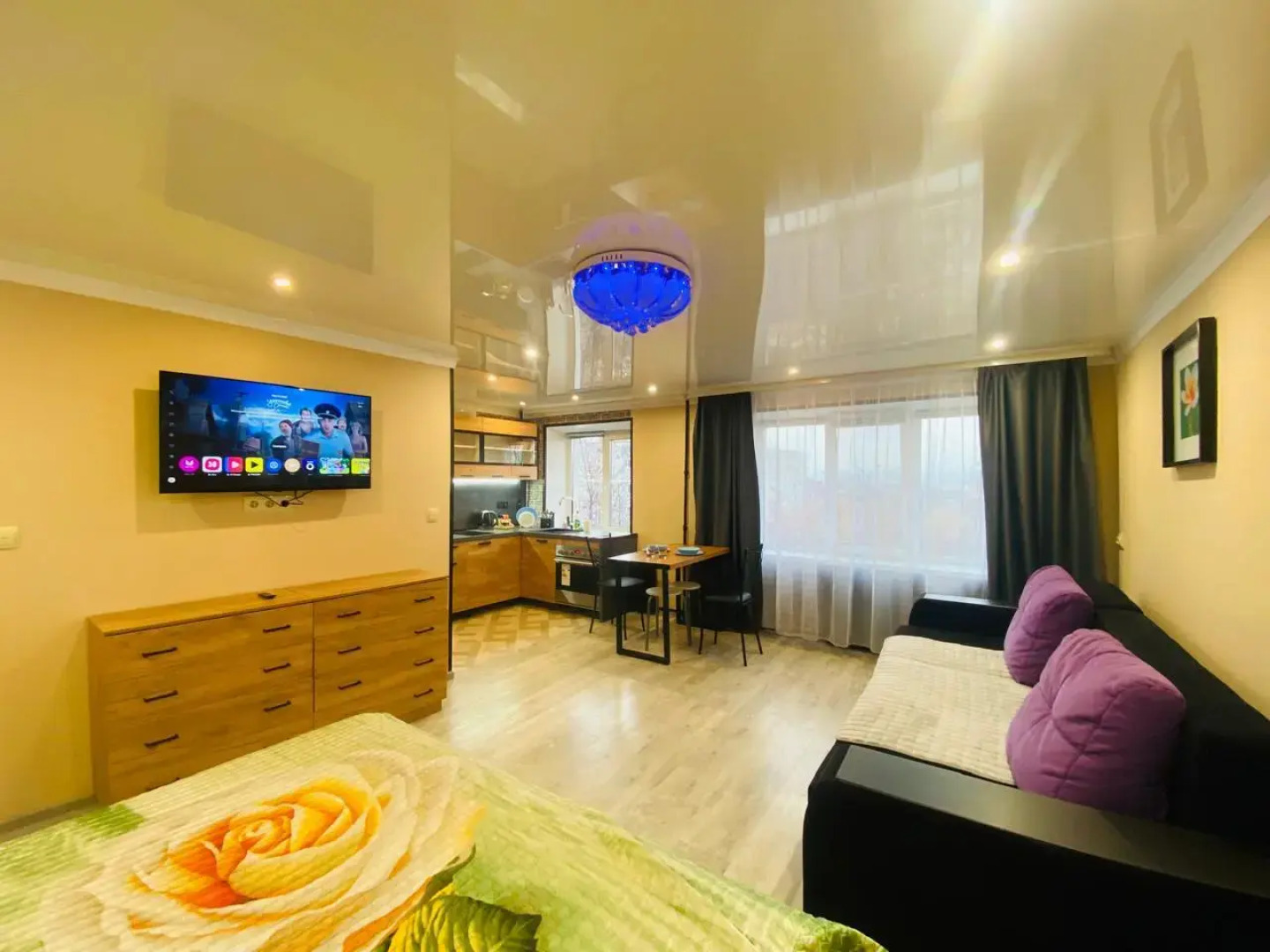 Апартаменты 2-х Комнатная Квартира в Центре Города на Карла Либкнехта 44