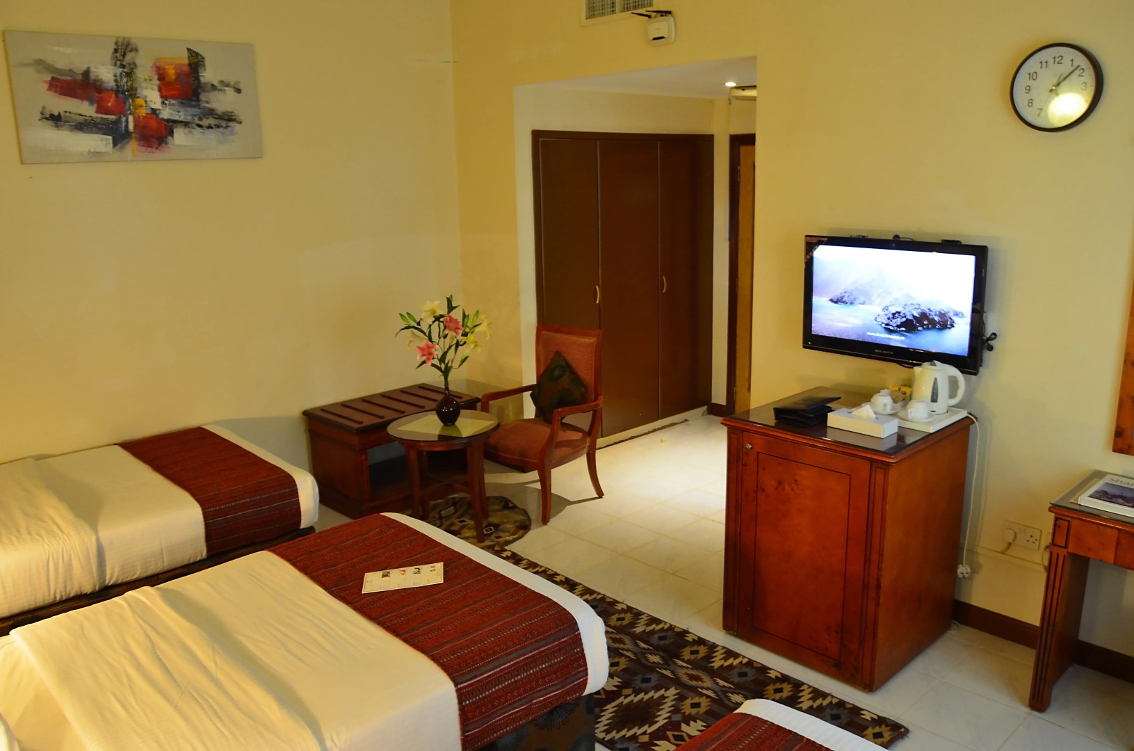 Отель Nejoum Al Emarate