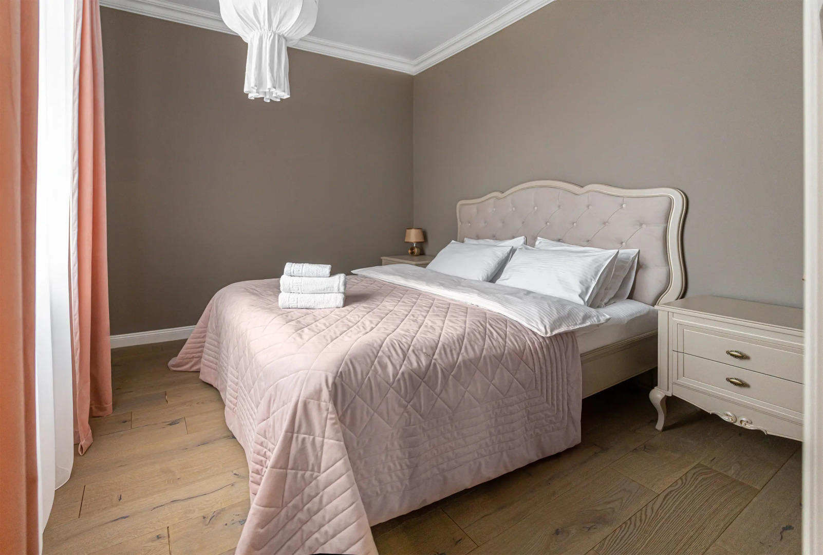 Апартаменты 3-комнатные HomeApart пр-т Независимости, 42