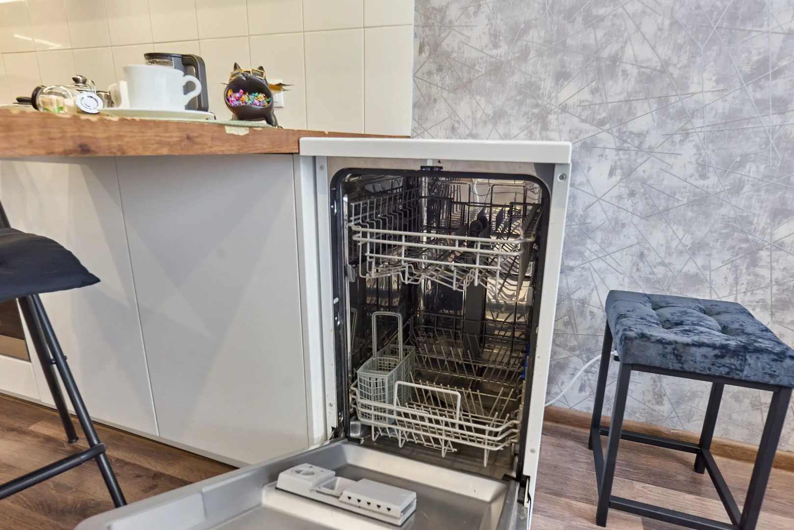 Апартаменты Современная Евродвушка в новом доме на 14 этаже