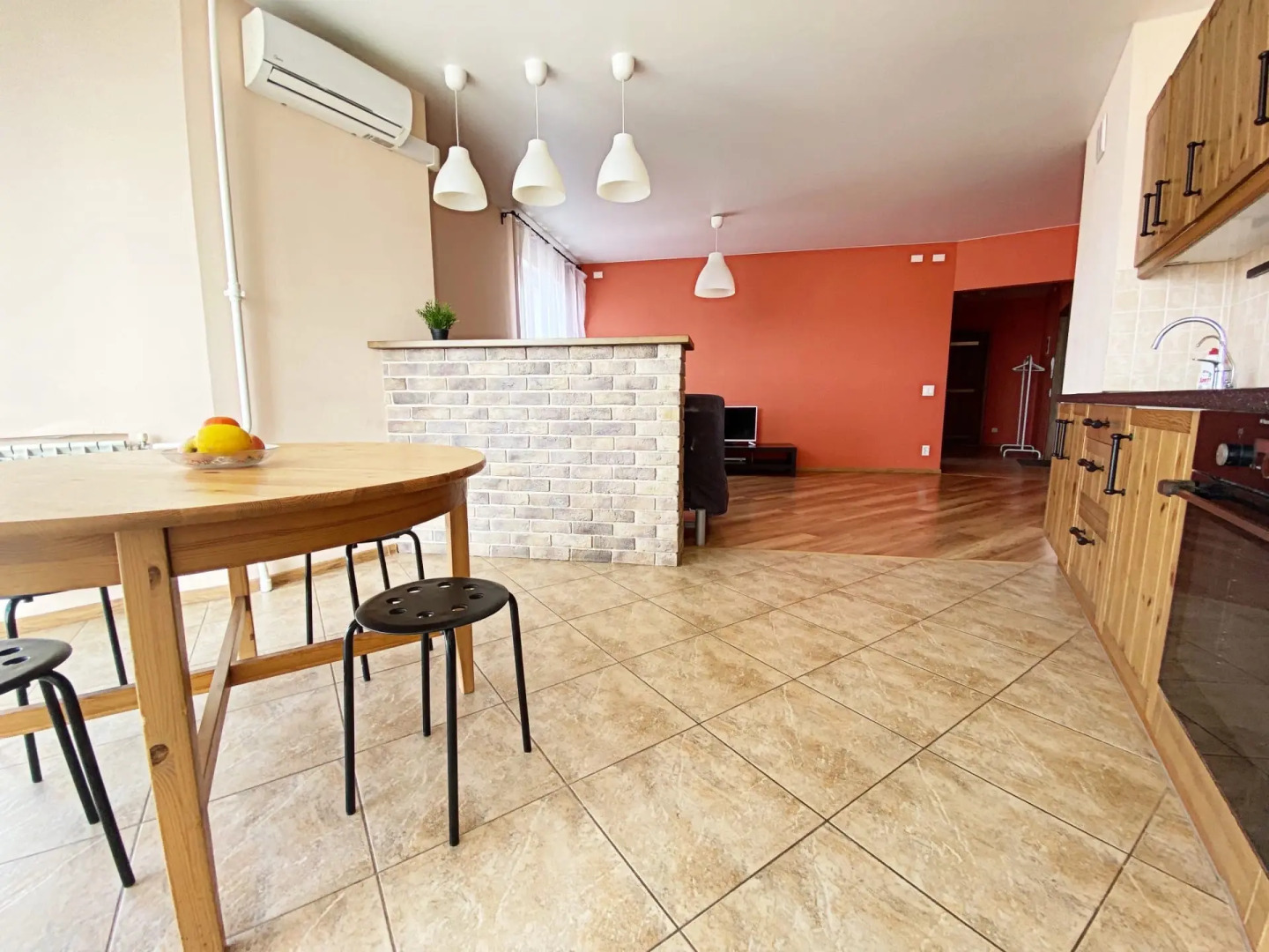 Квартира 3-к Квартира на Октябрьском Проезде 18