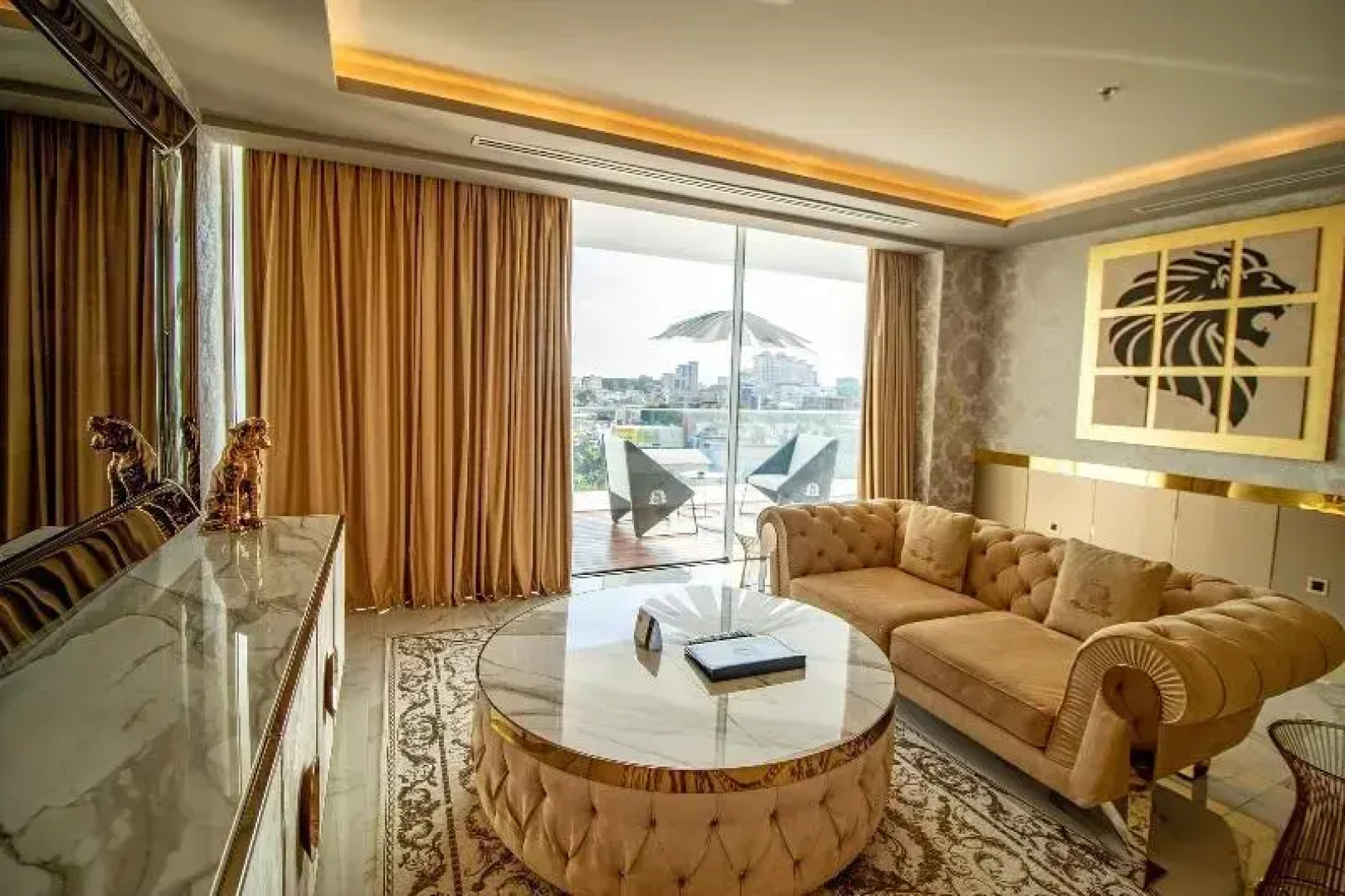 Отель Number One Oxford Street Hotel & Suites