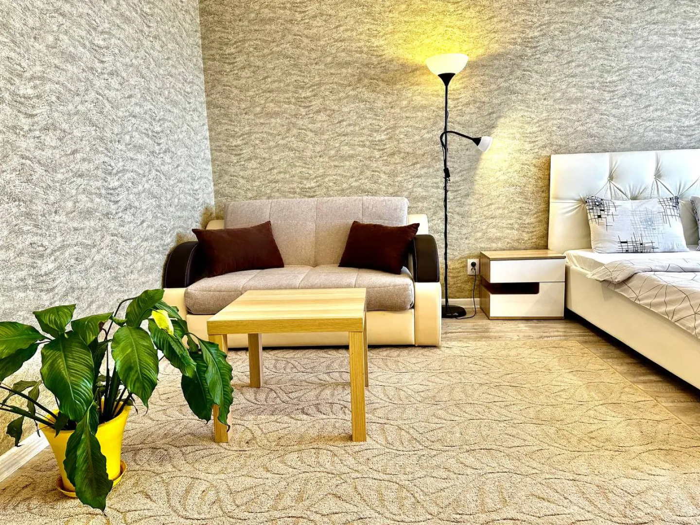 Апартаменты на улице Маршала Устинова д.1