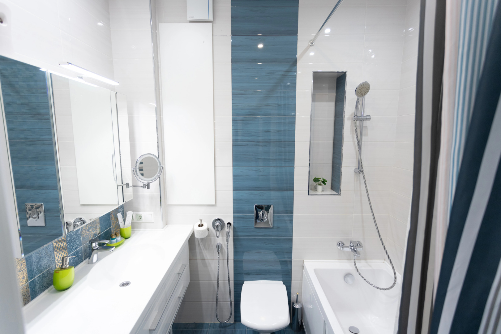 Апартаменты Lalapart Marengo с панорамным видом на 35 этаже небоскреба Савеловский Сити