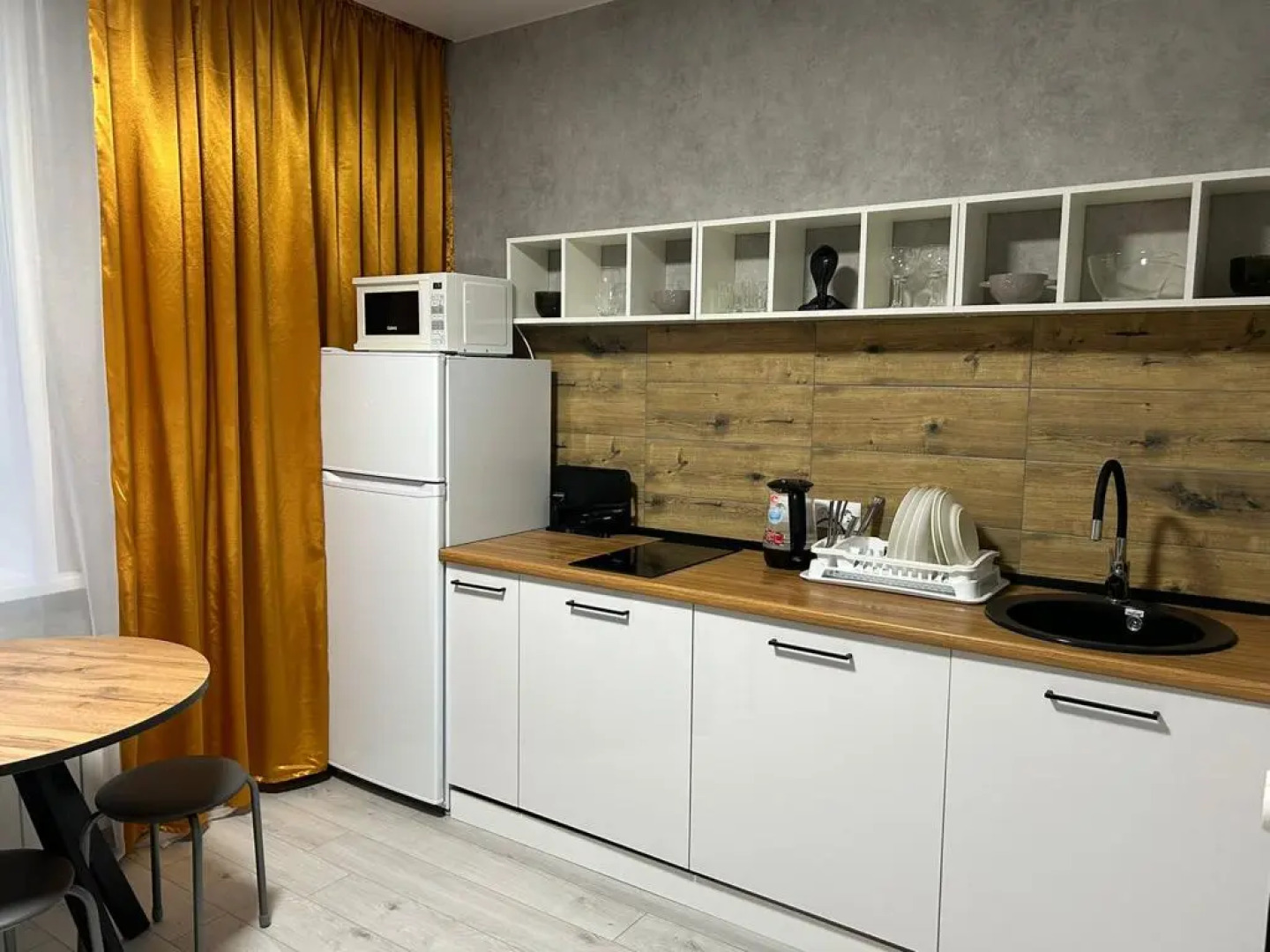 Апартаменты на Сабуровской