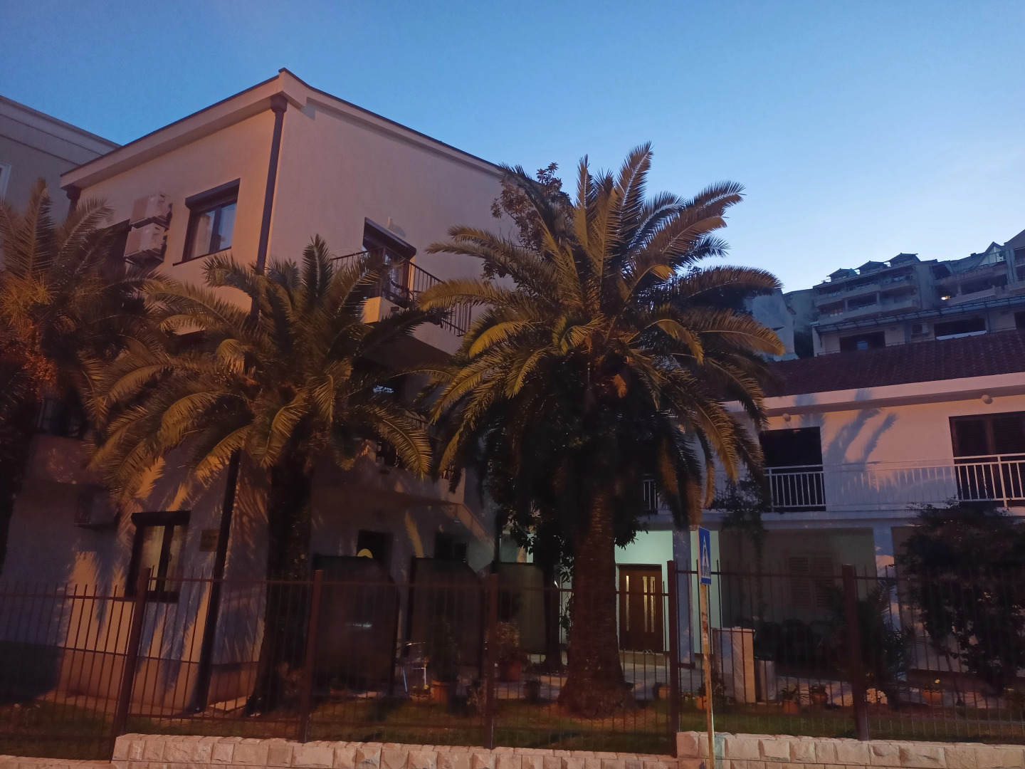 Апартаменты 6 Палми Будва