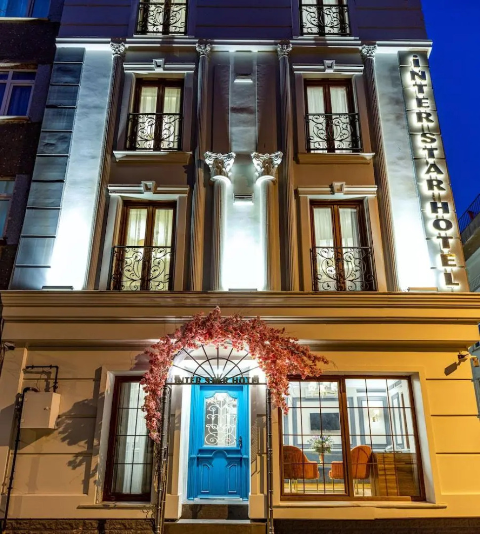 Отель Interstar