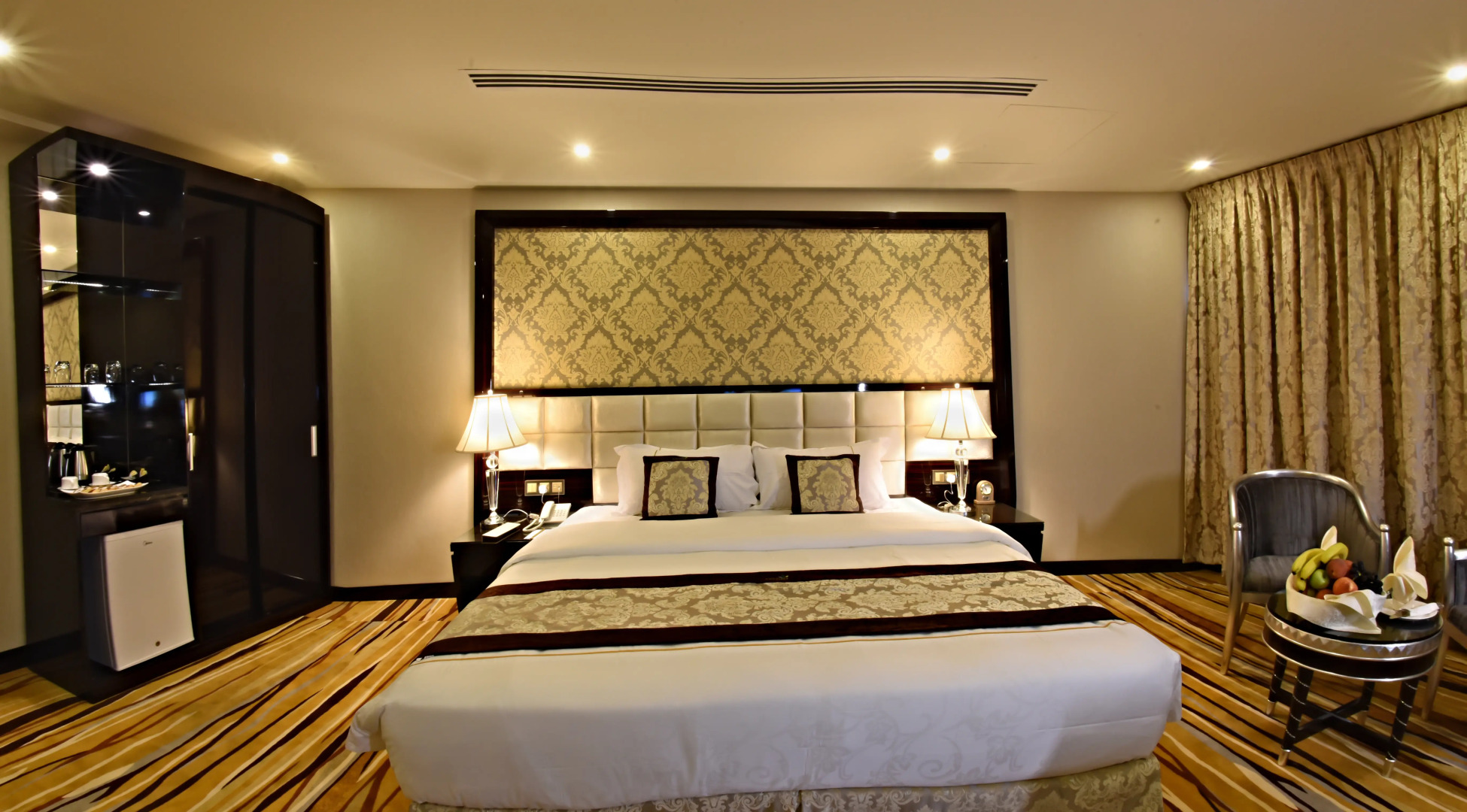 Отель Garden Plaza