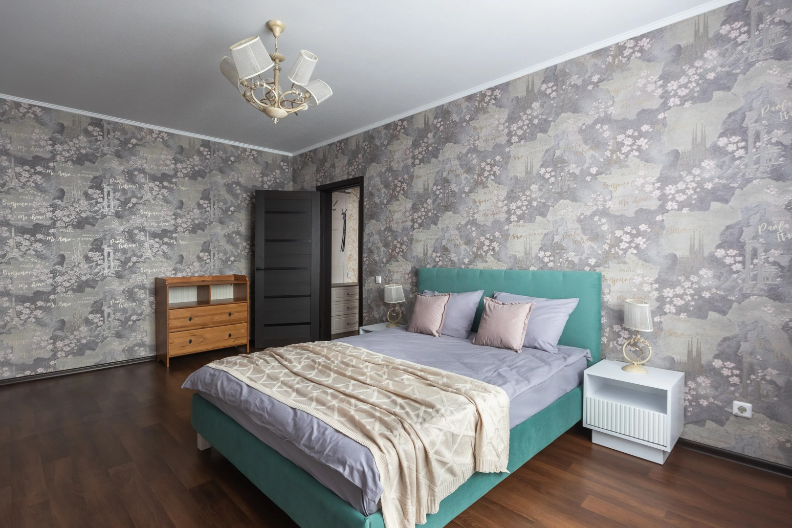 Квартира Толстой на Парковой