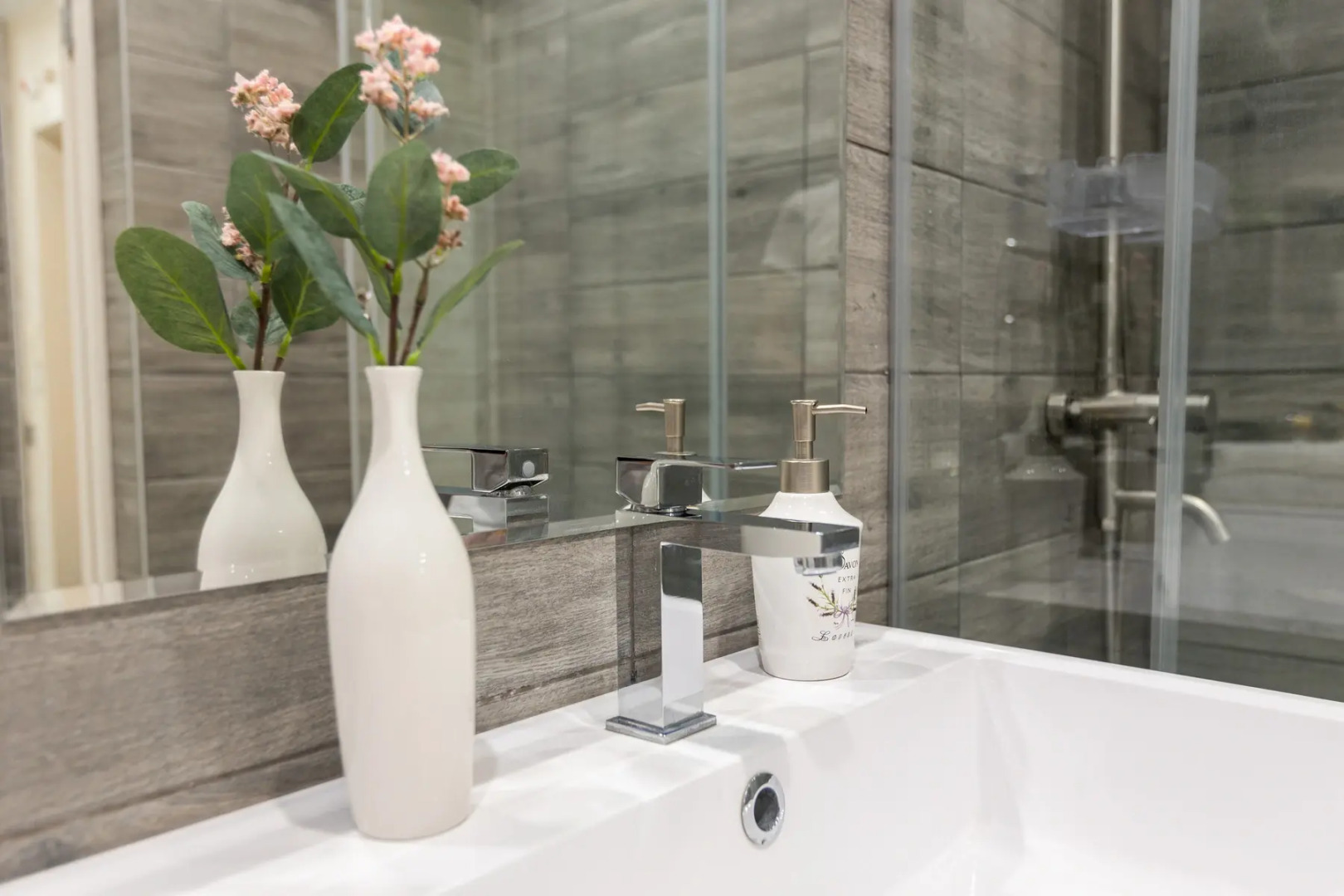 Апартаменты Сутки Уфа на бульваре Давлеткильдеева 5