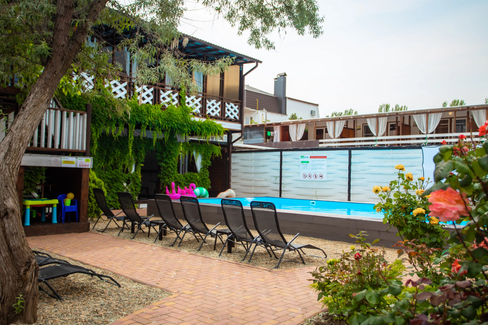 Отель Белая Деревня