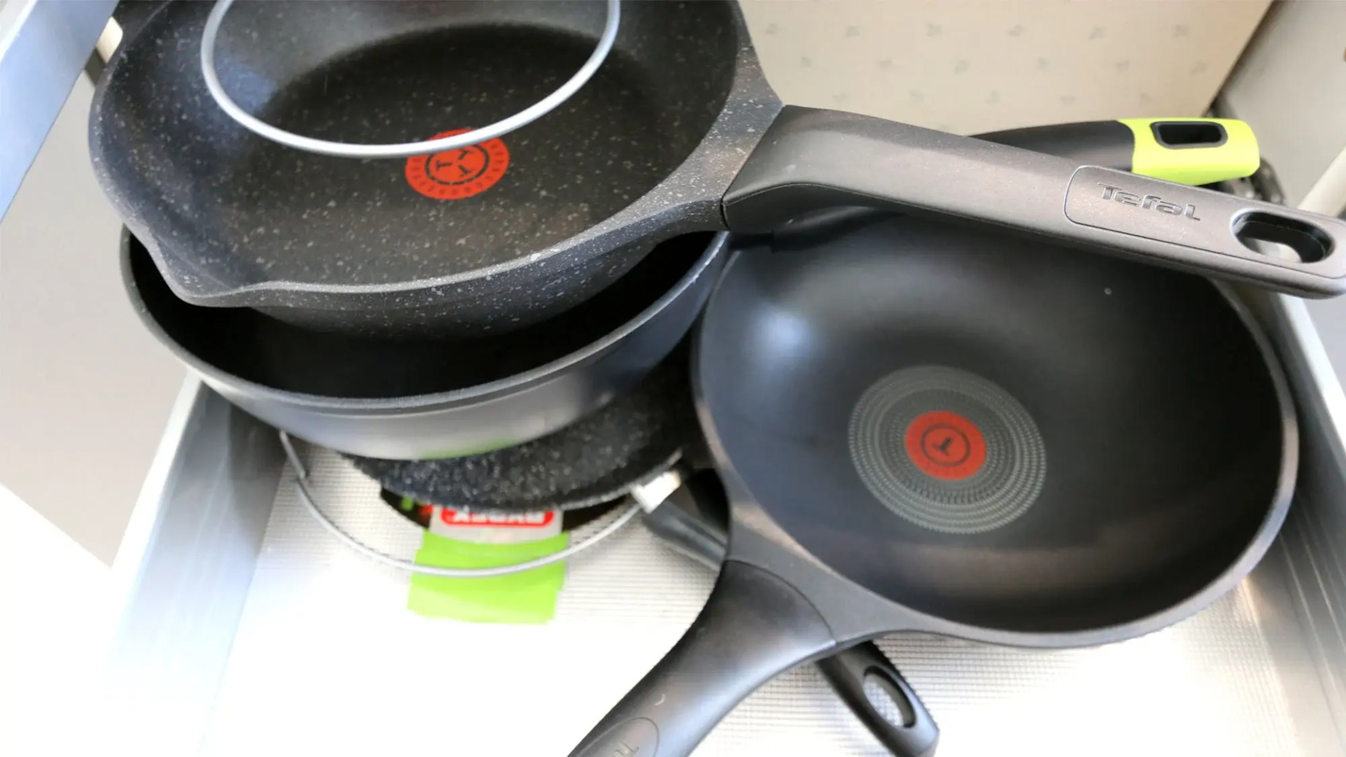 Квартира Просторная квартира с сауной рядом