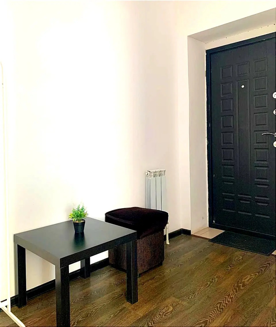 Апартаменты в центре с видом на пруд