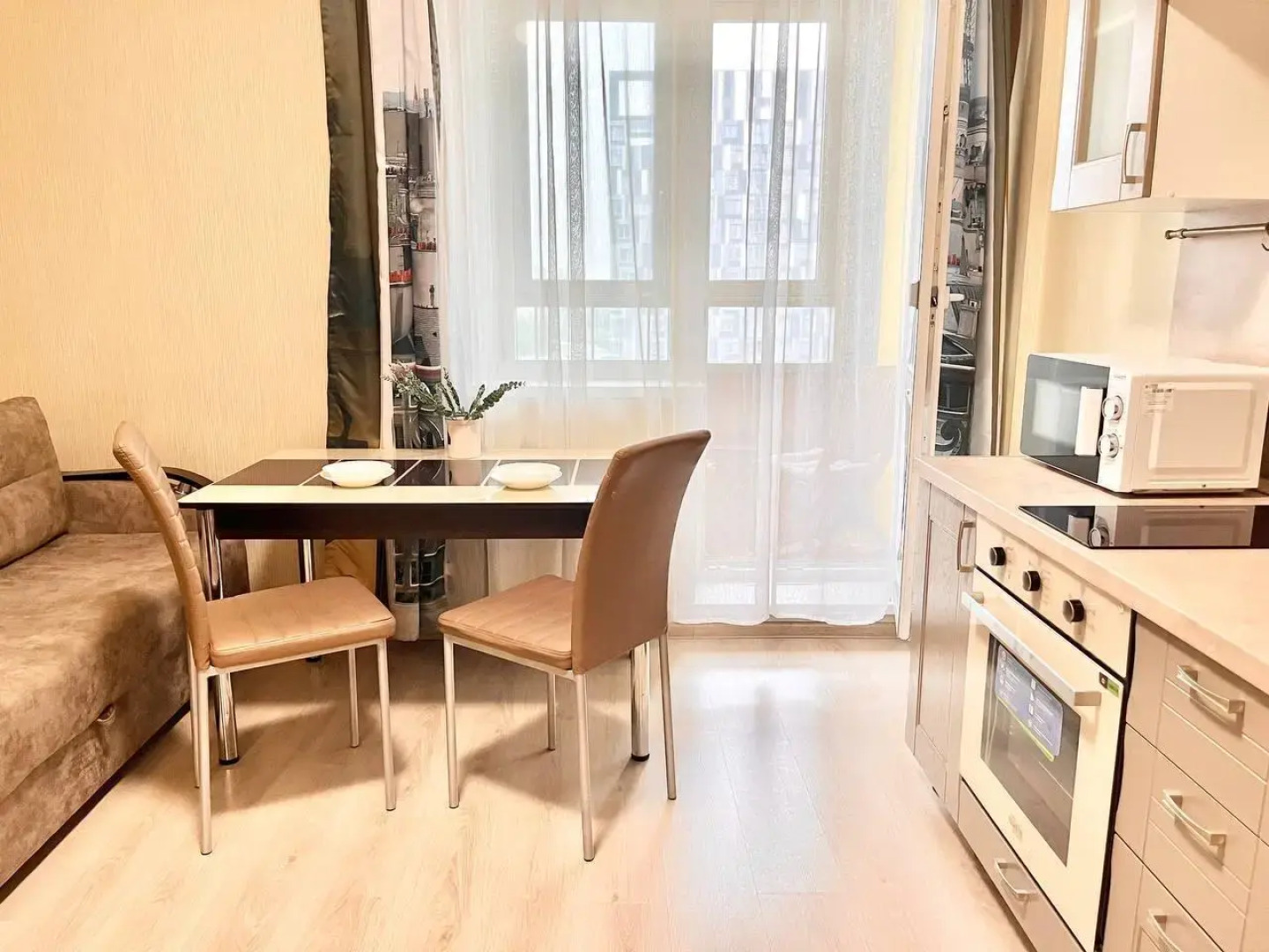 Апартаменты На Революции 52В