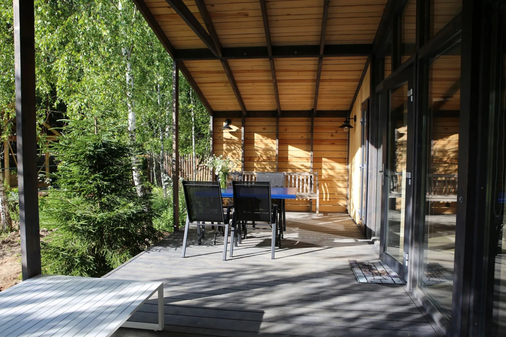 Частный дом Iris House