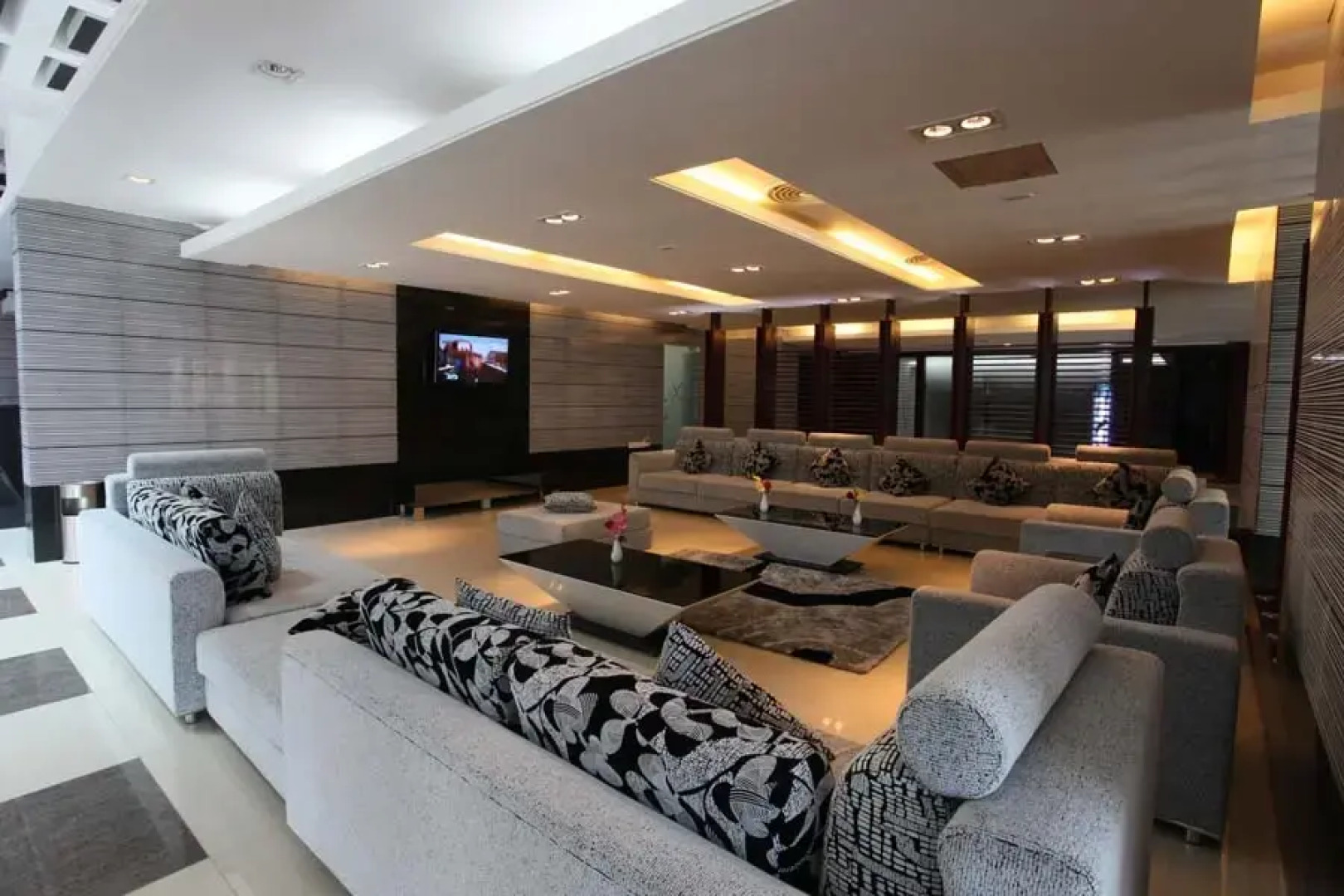 Отель The Cox Today