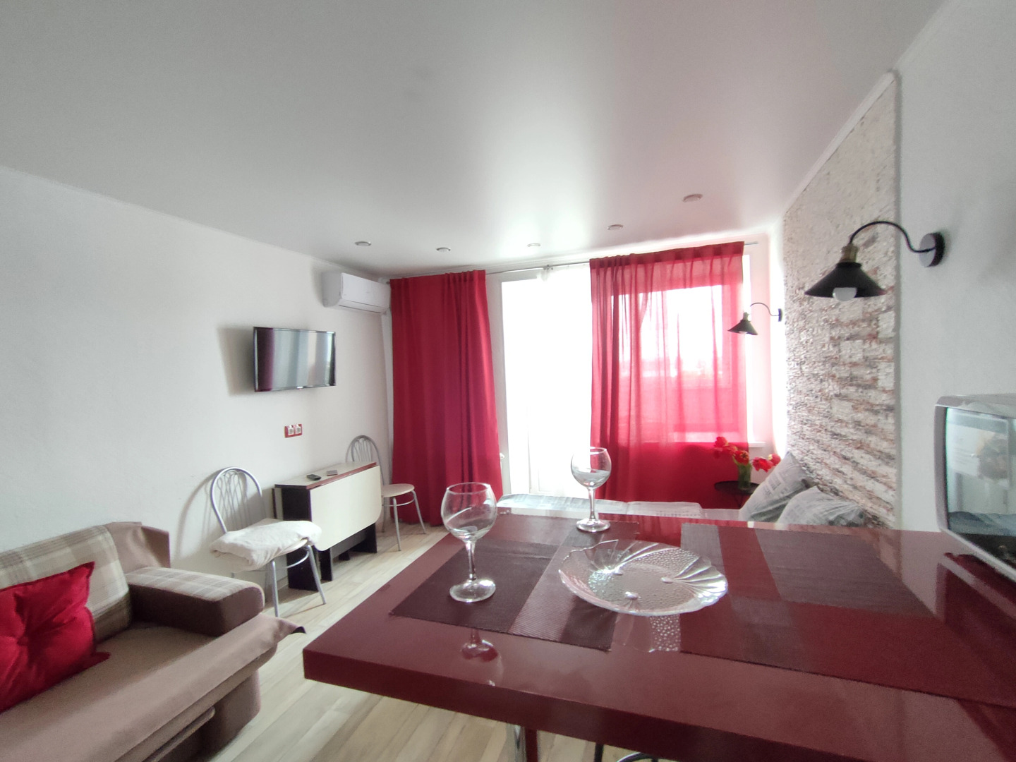 Апартаменты День & Ночь «Алые паруса»