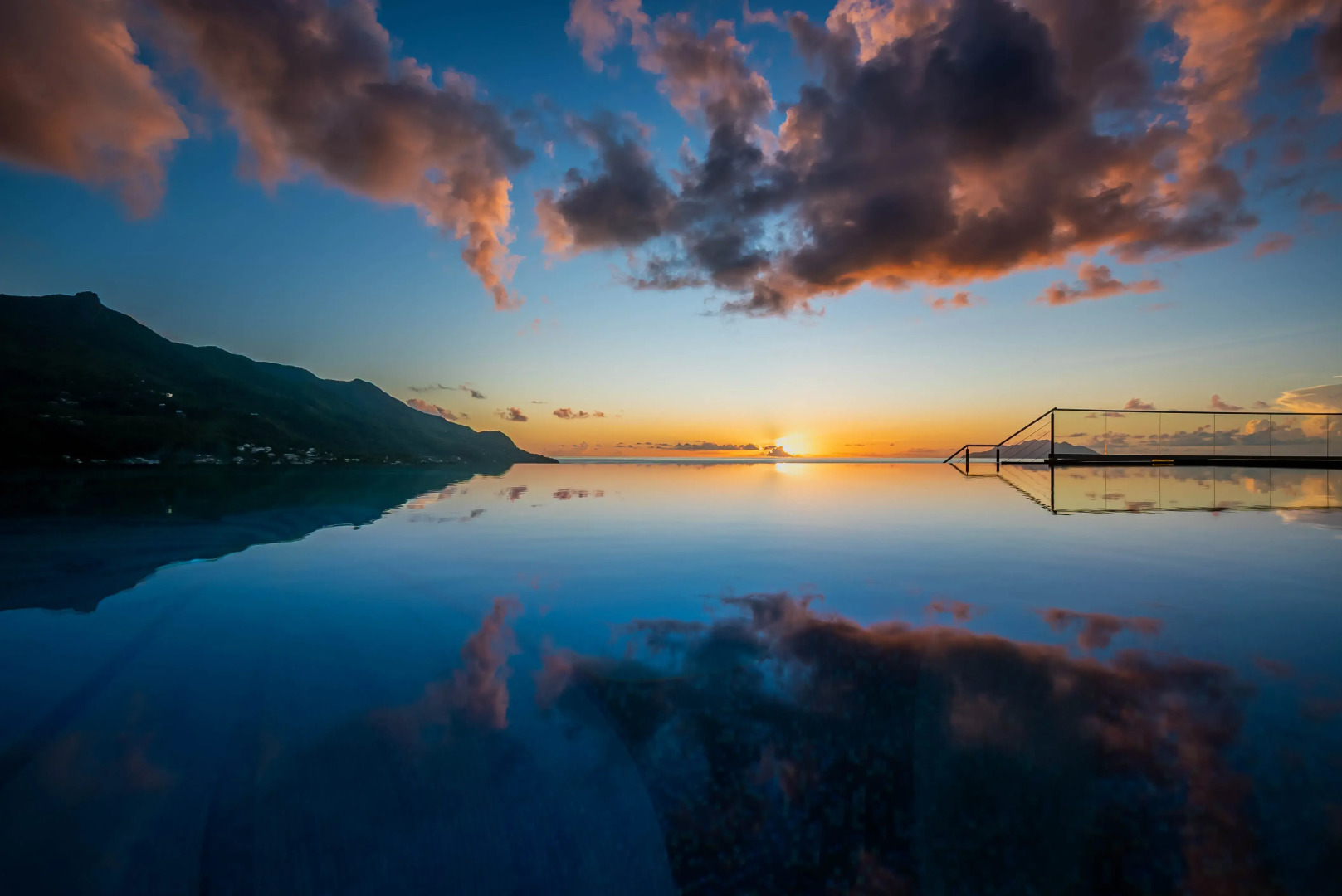 Курортный отель Gardens Hill Resort & Spa