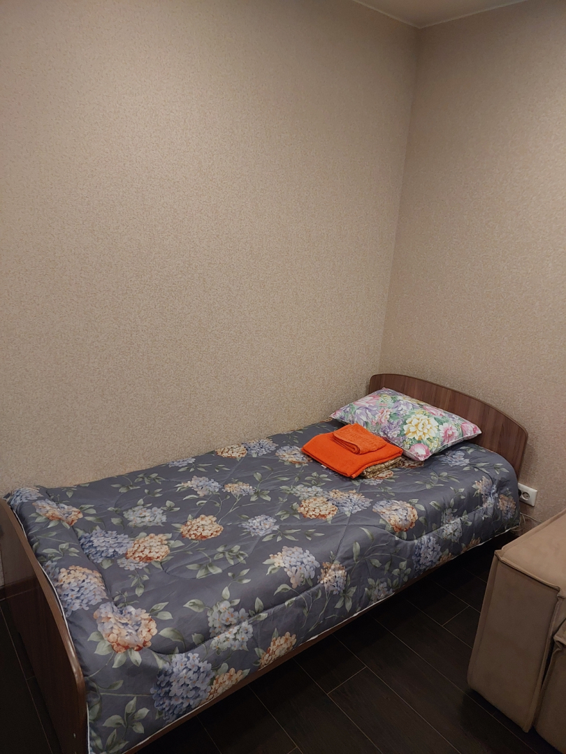 Квартира 2-х комнатная на Печорском проспект 57