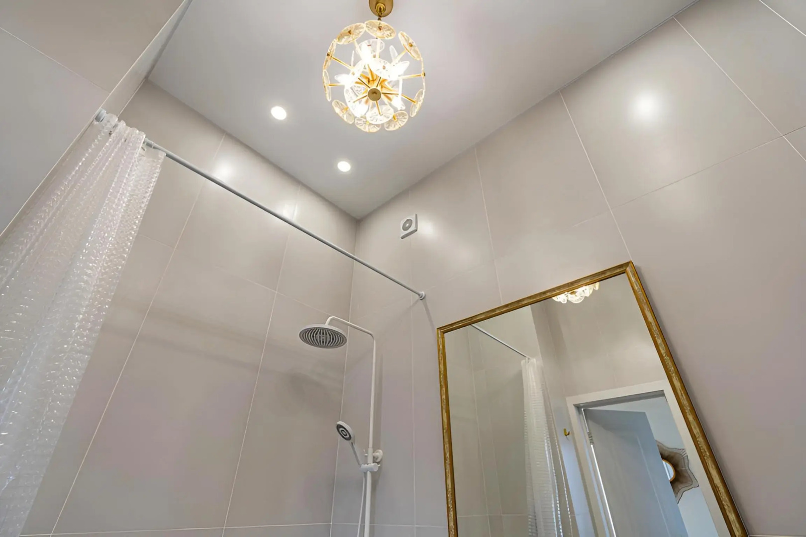 Квартира Хризантема