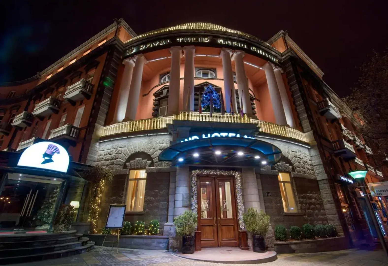 Отель Grand Hotel Yerevan
