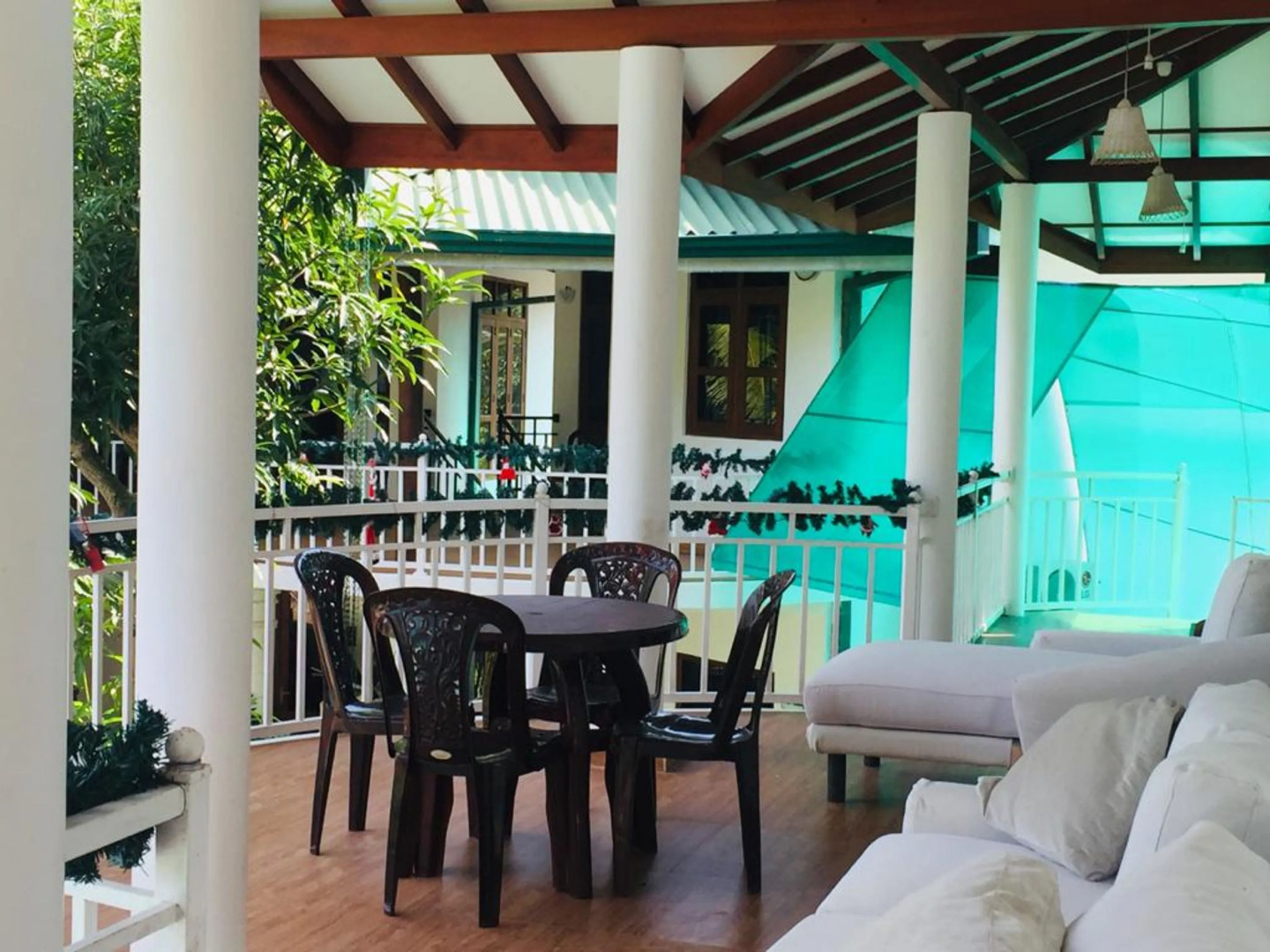 Отель Yoho Lake View Resort