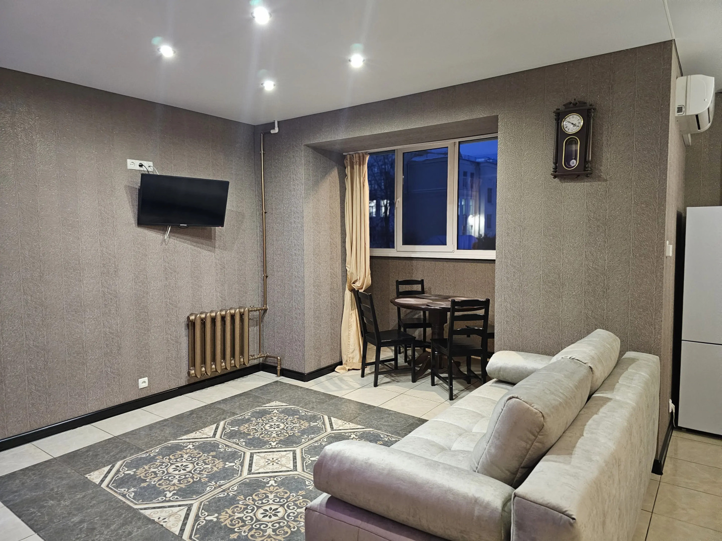 Апартаменты Аврора Розы Люксембург 49, студия