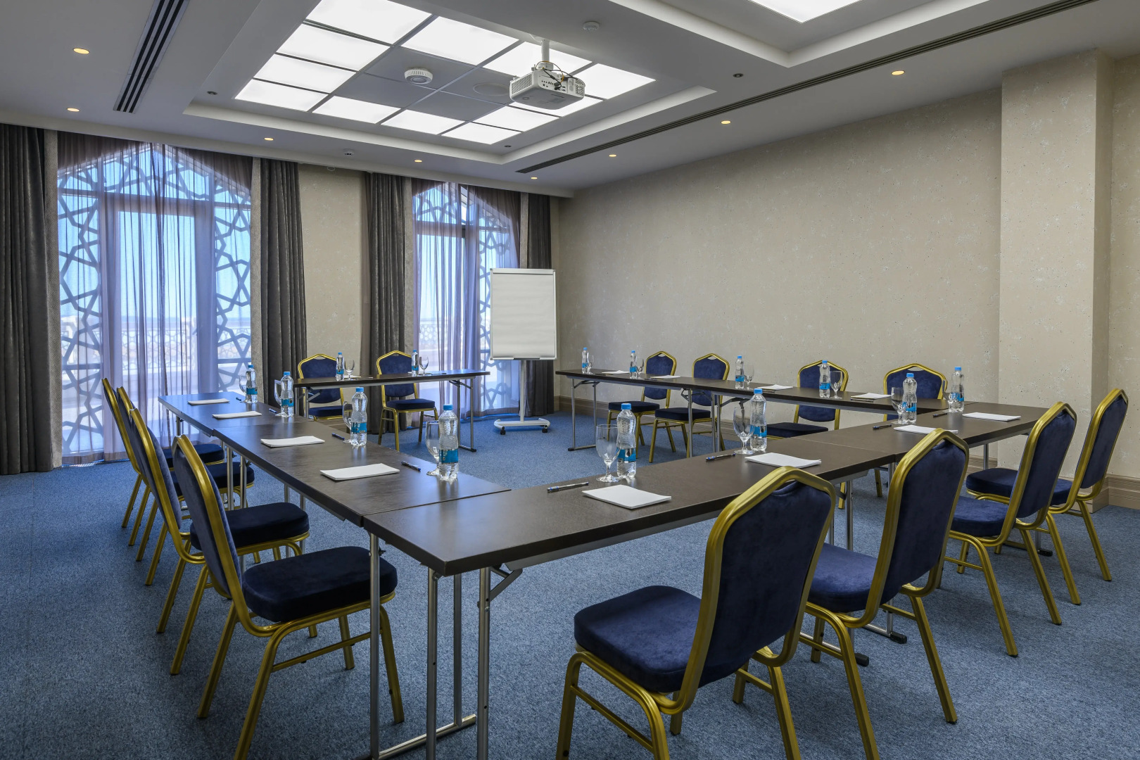 Гостиница Кол Гали