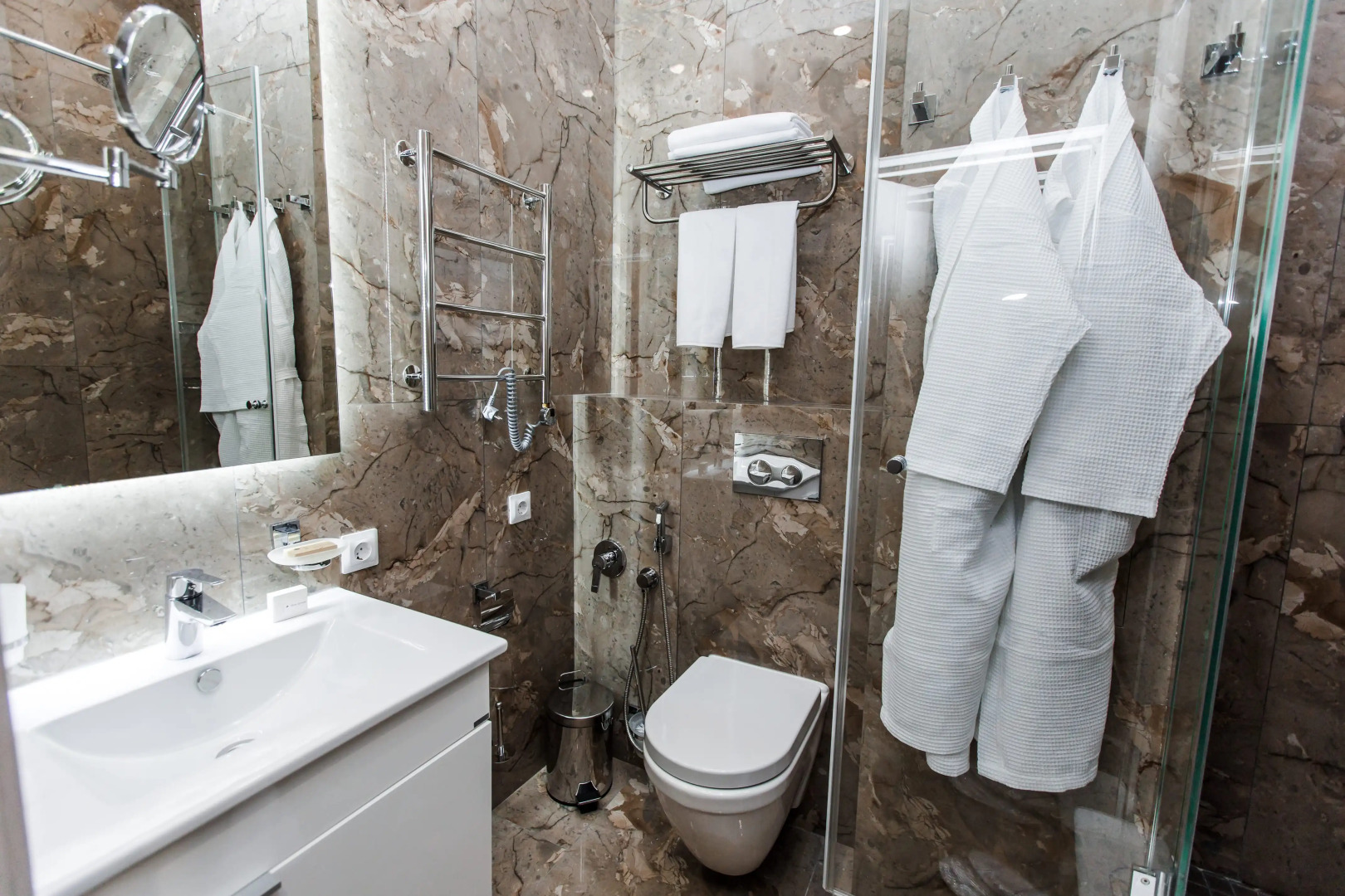 Mirror Residence Отель