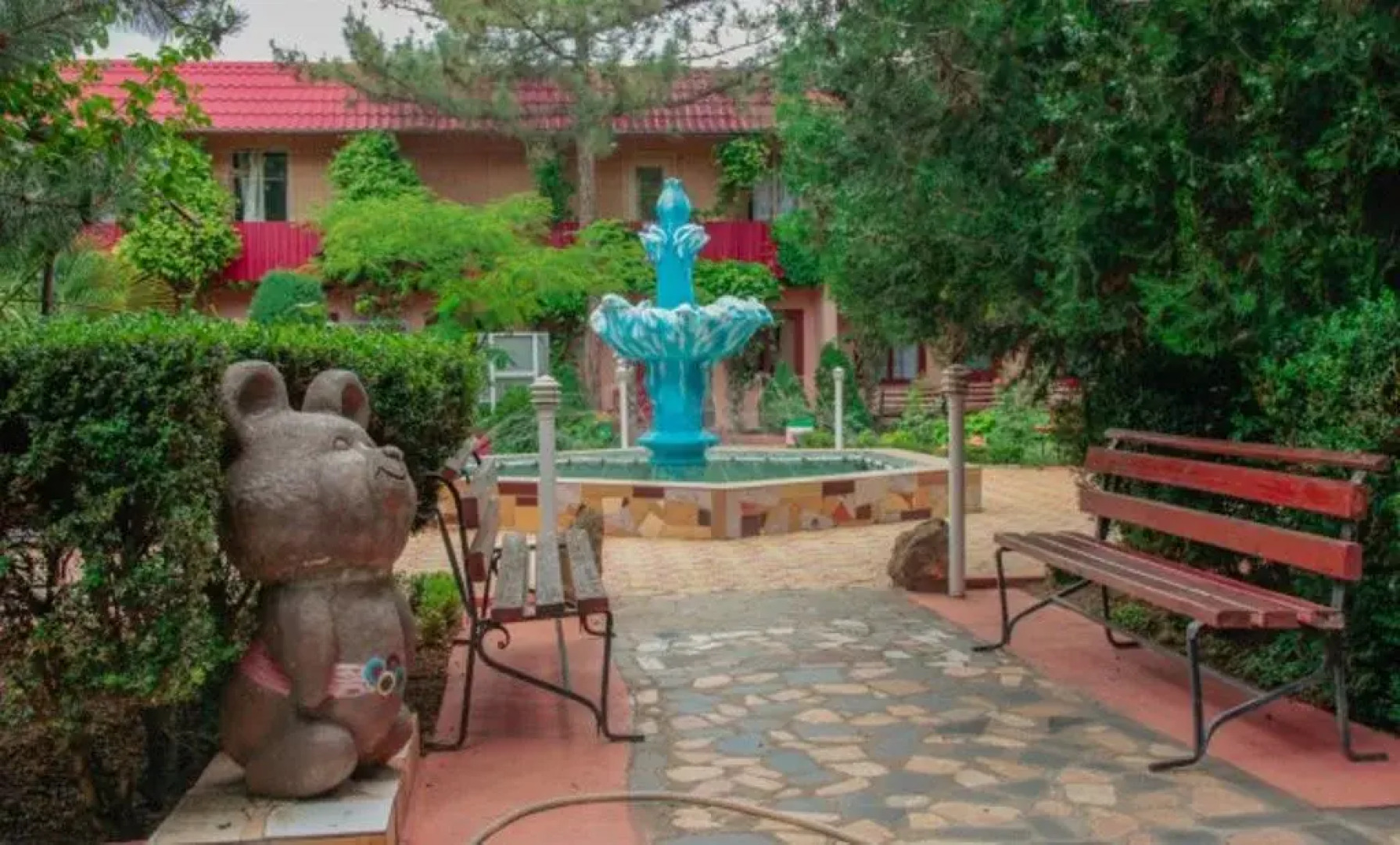 Курортный отель Авангард