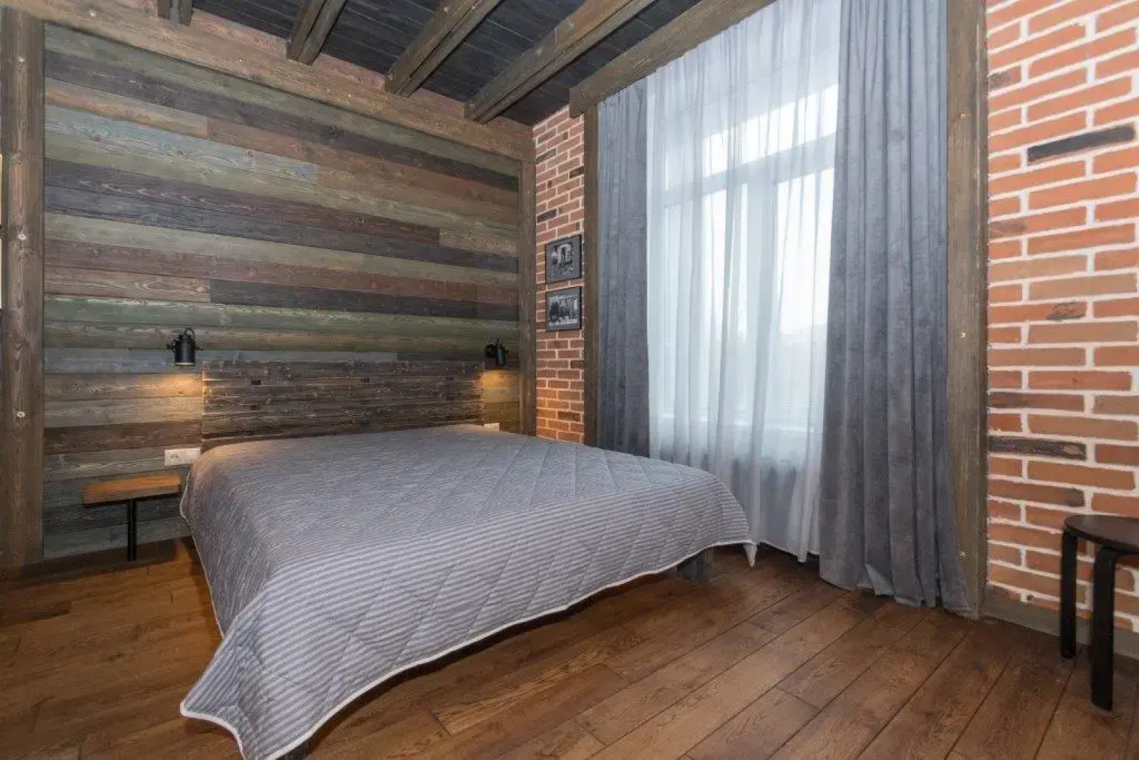 Апартаменты в Центре Города у Нарымского Сквера 2