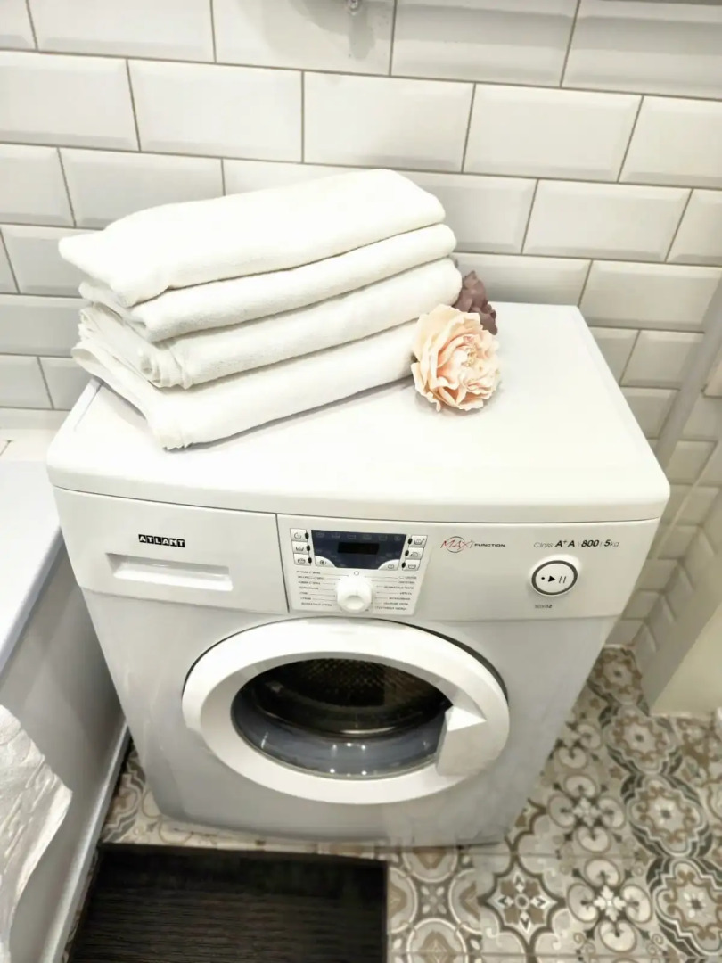 Квартира новая и светлая, рядом Кремль и парк Черное озеро