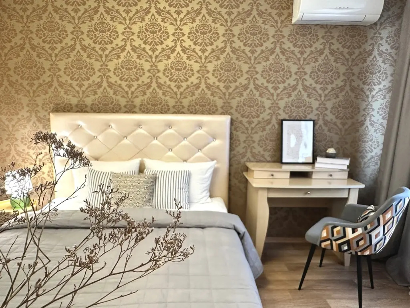 Квартира на улице Невзоровых 64к1