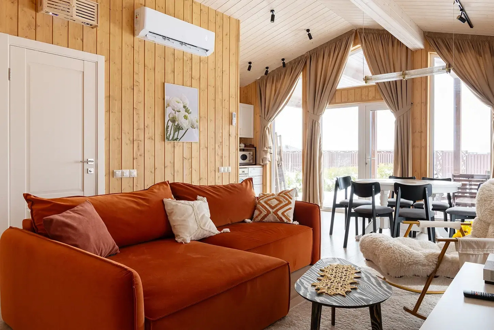 Частный дом Уютный домик вдали от шумного города