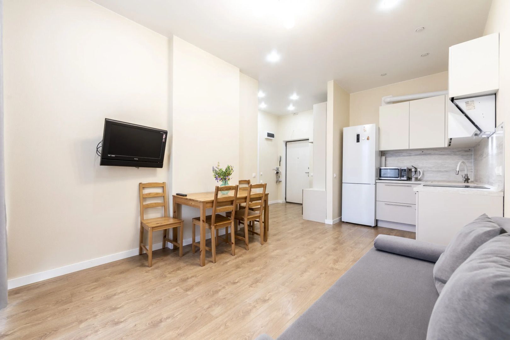 Квартира возле Аквапарка Эрвье171