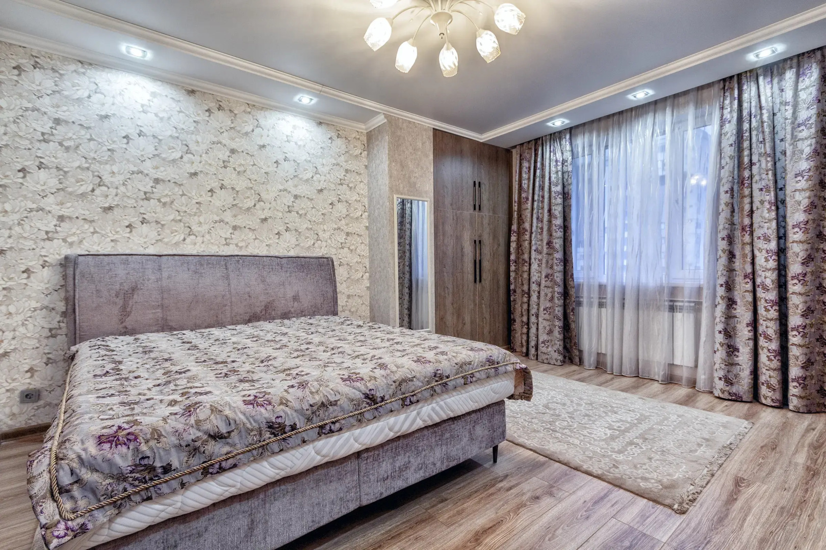 Апартаменты 42 Самый центр, вид на горы