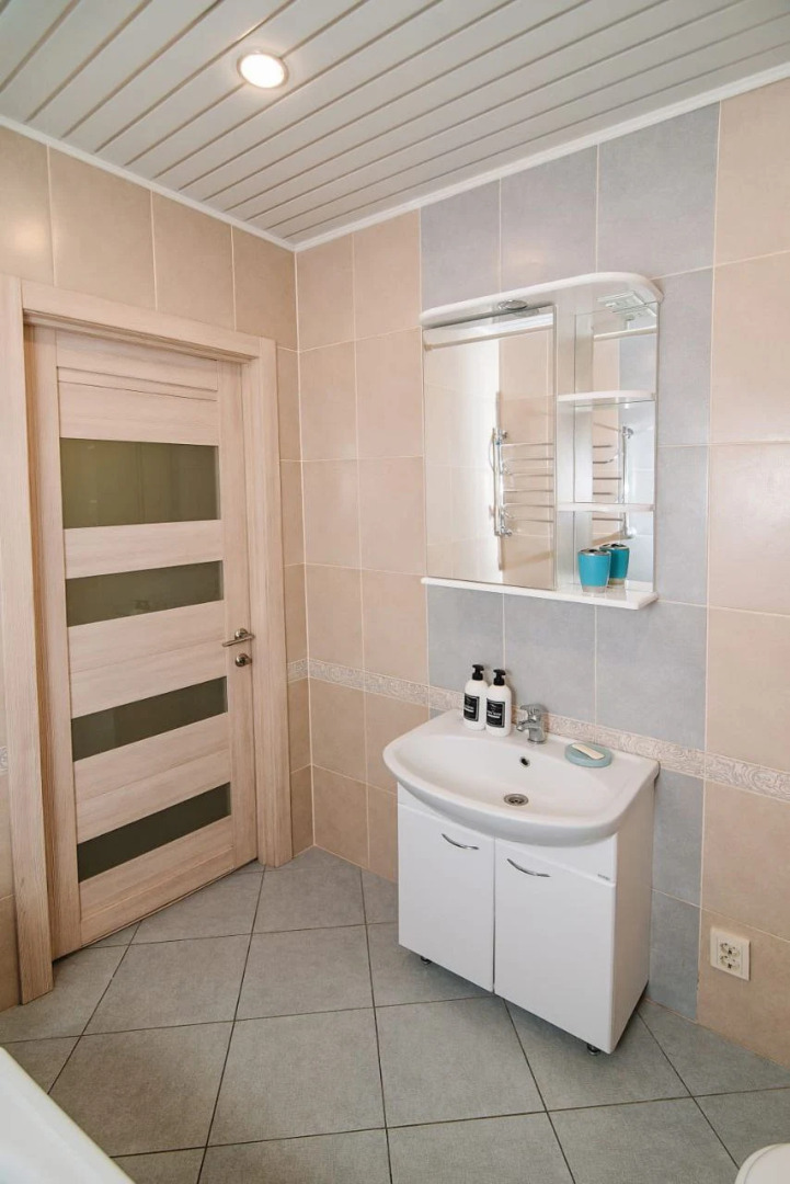 Апартаменты Апрель Брестская 1