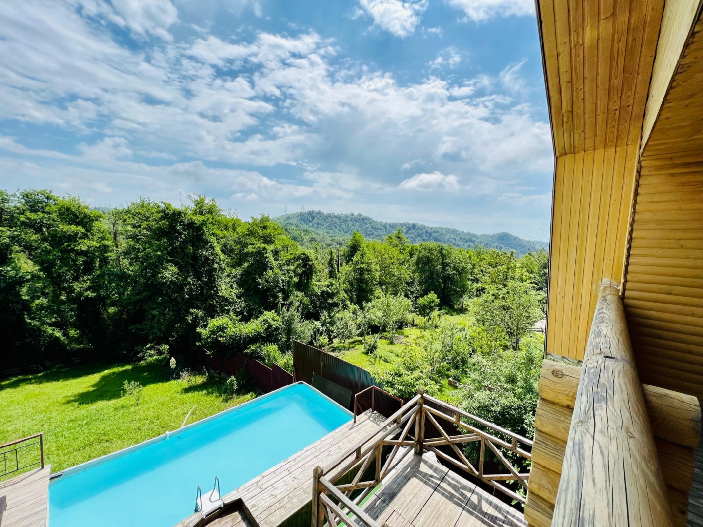 Гостевой дом Солнечная долина коттеджи Гости-24