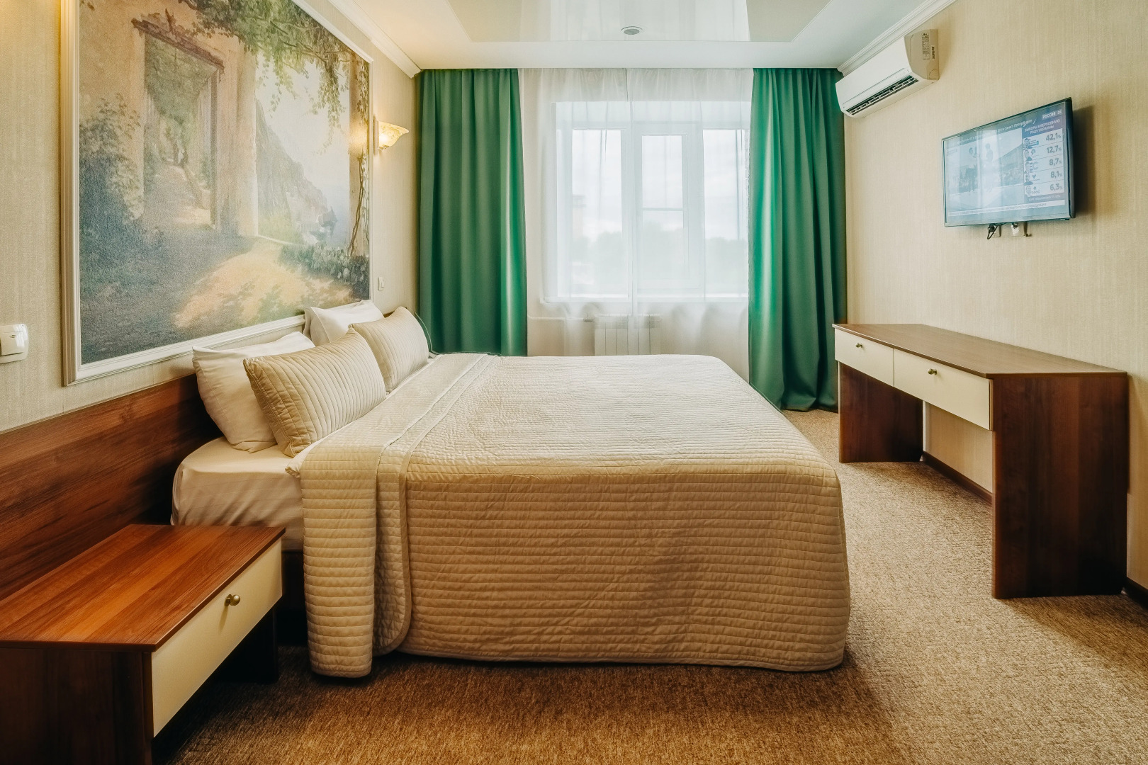 Отель Аврора