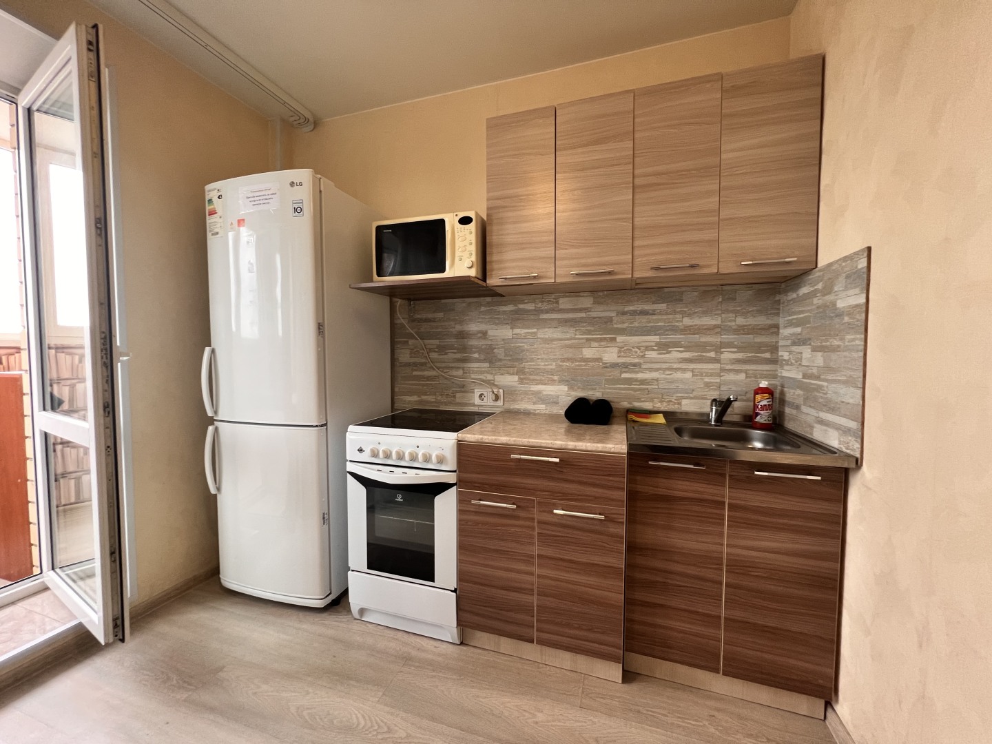 Апартаменты 1кв Южный Порт ТРЦ Фаворит Демьяна Бедного 92