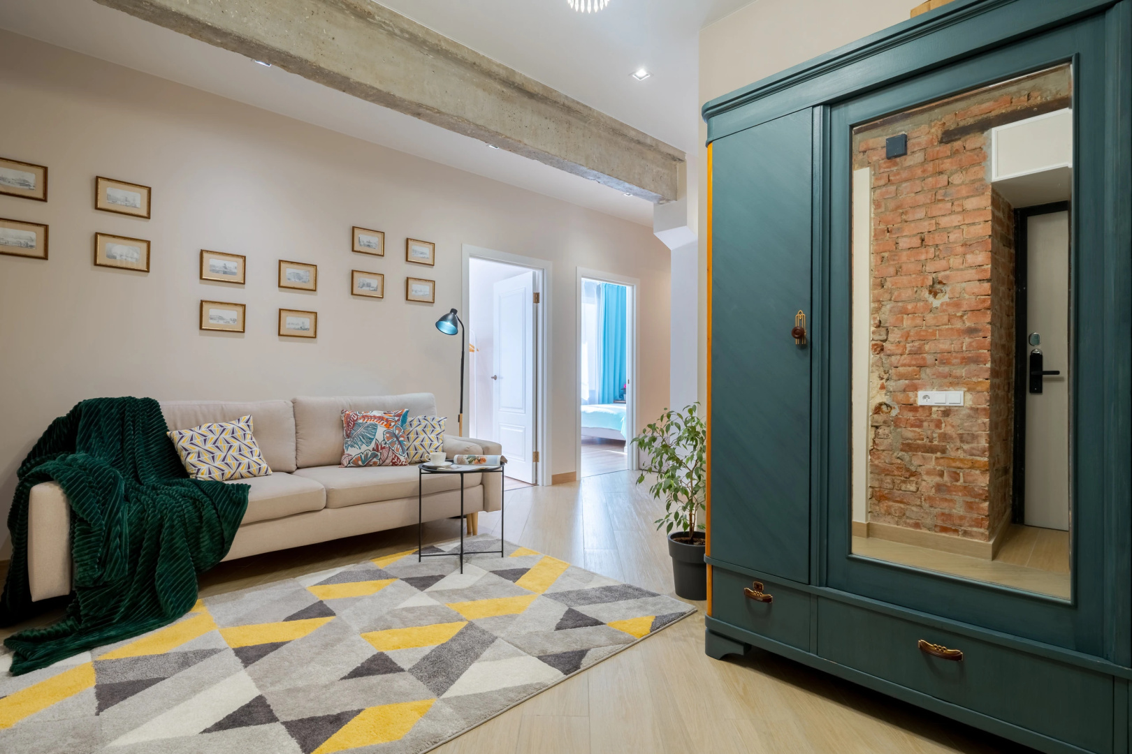 Апартаменты Loft на Марата 20