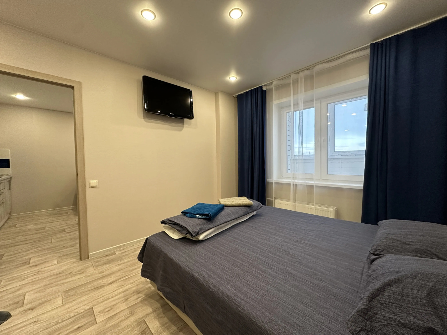 Апартаменты ФОРД против ФЕРРАРИ