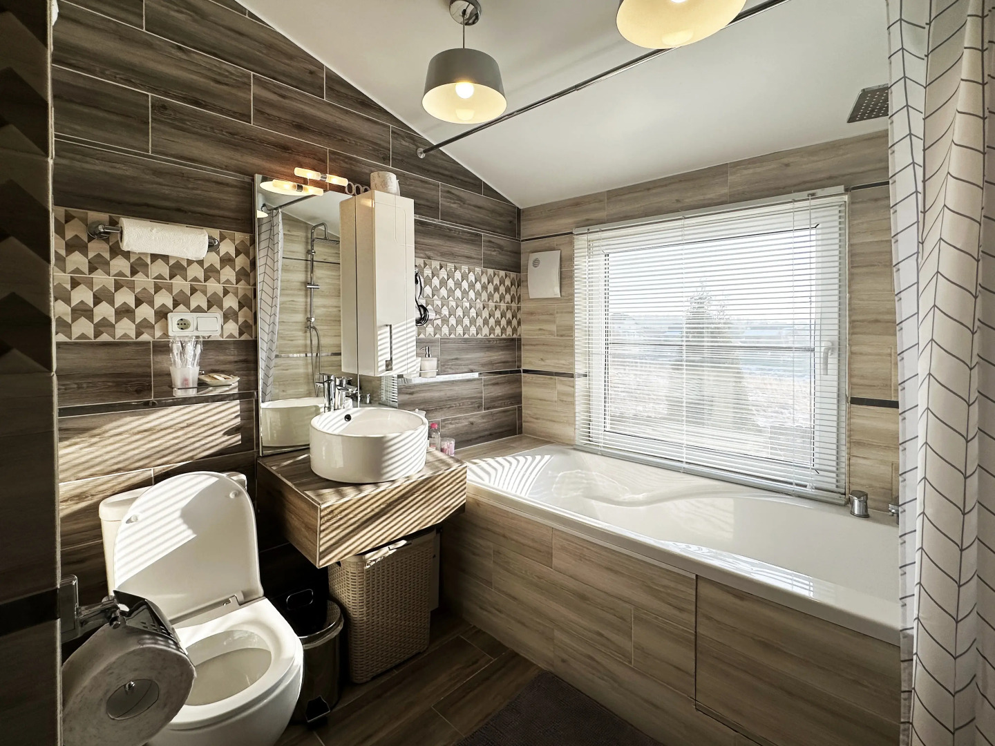 Частный дом с восхитительным видом на озеро Плещеево и город