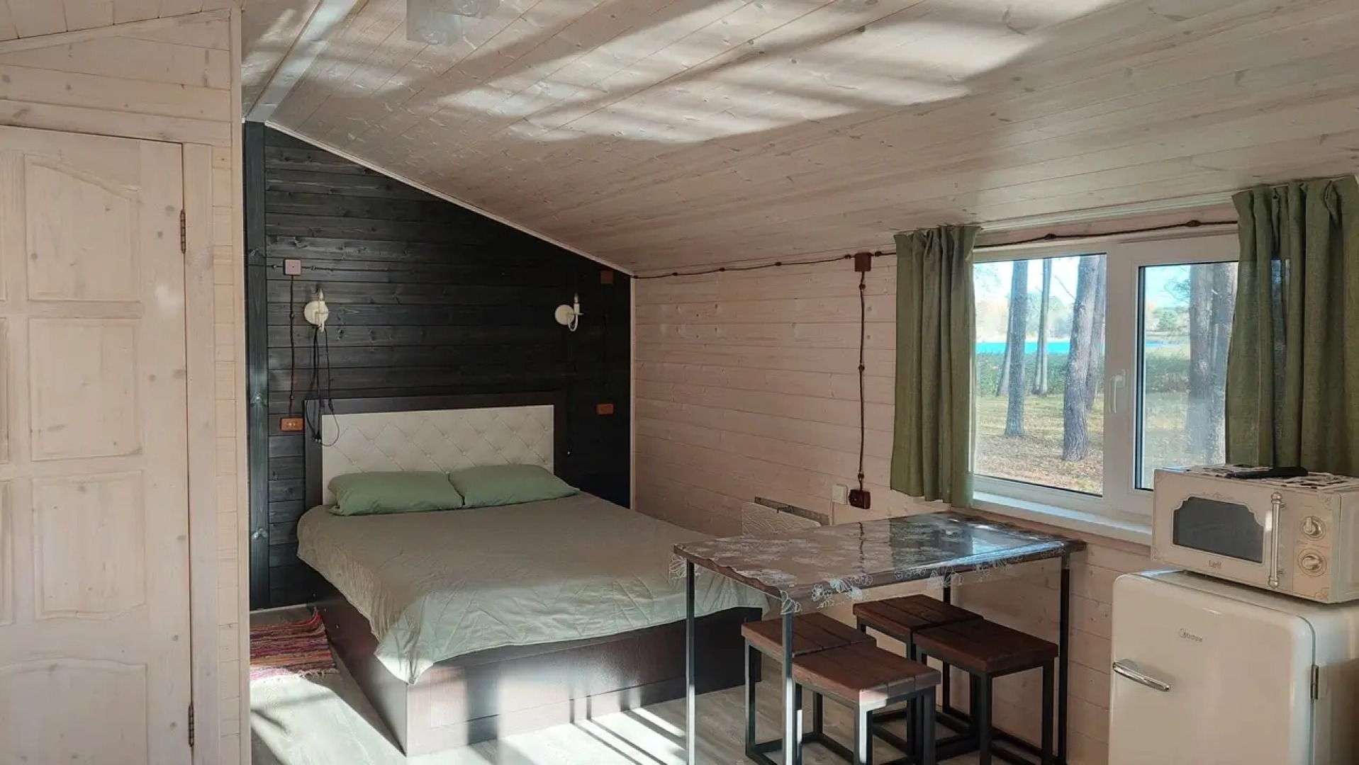 Гостевой дом Угоринка Колесо