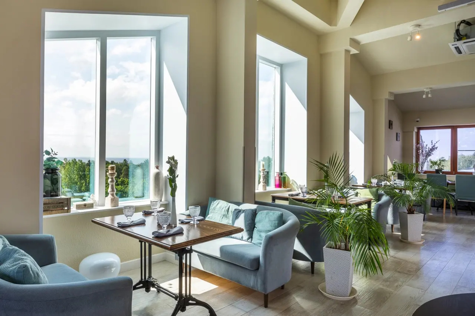 Отель Аквамарин